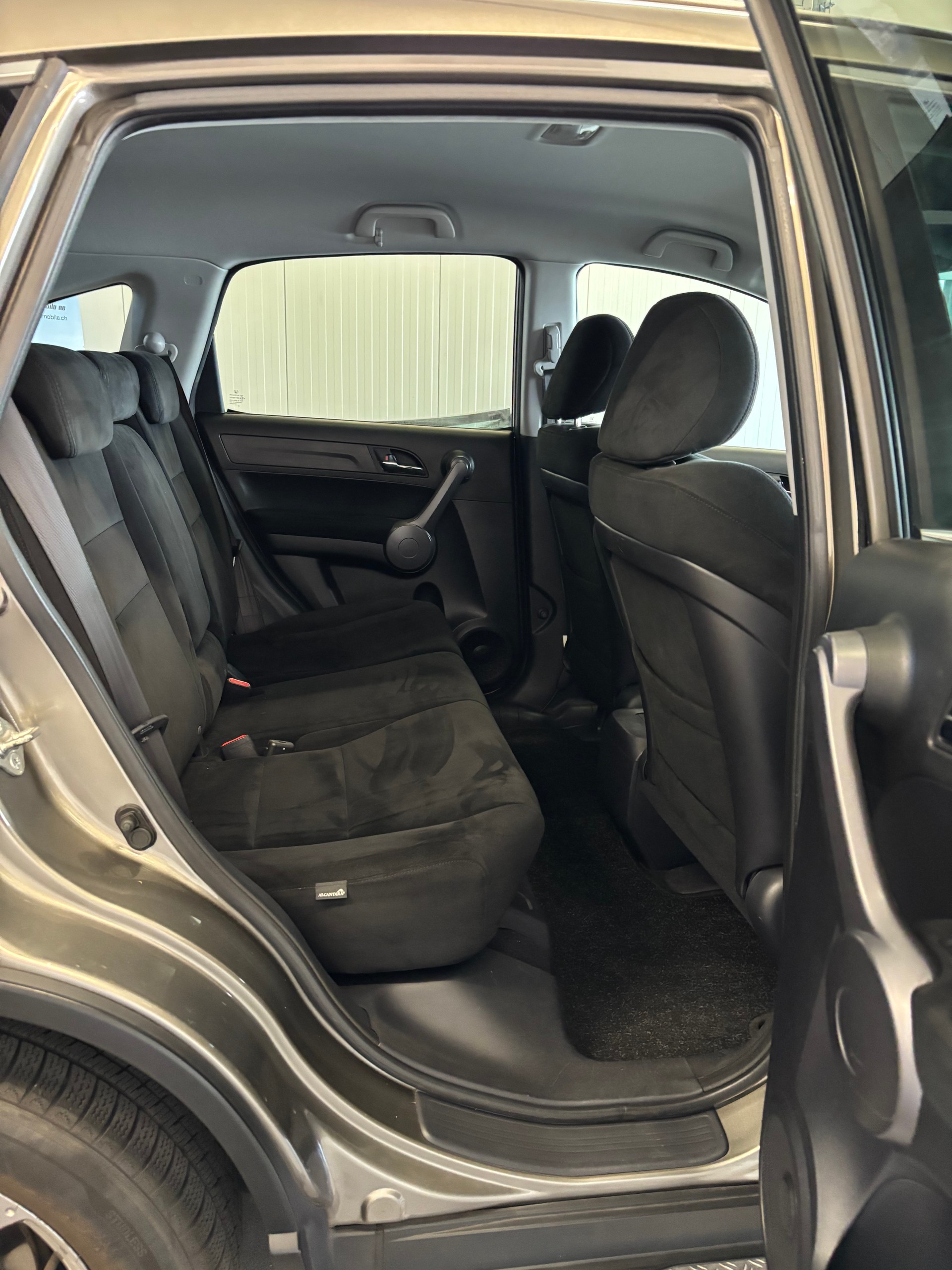 HONDA CR-V 2.0 4WD Elegance-image-12
