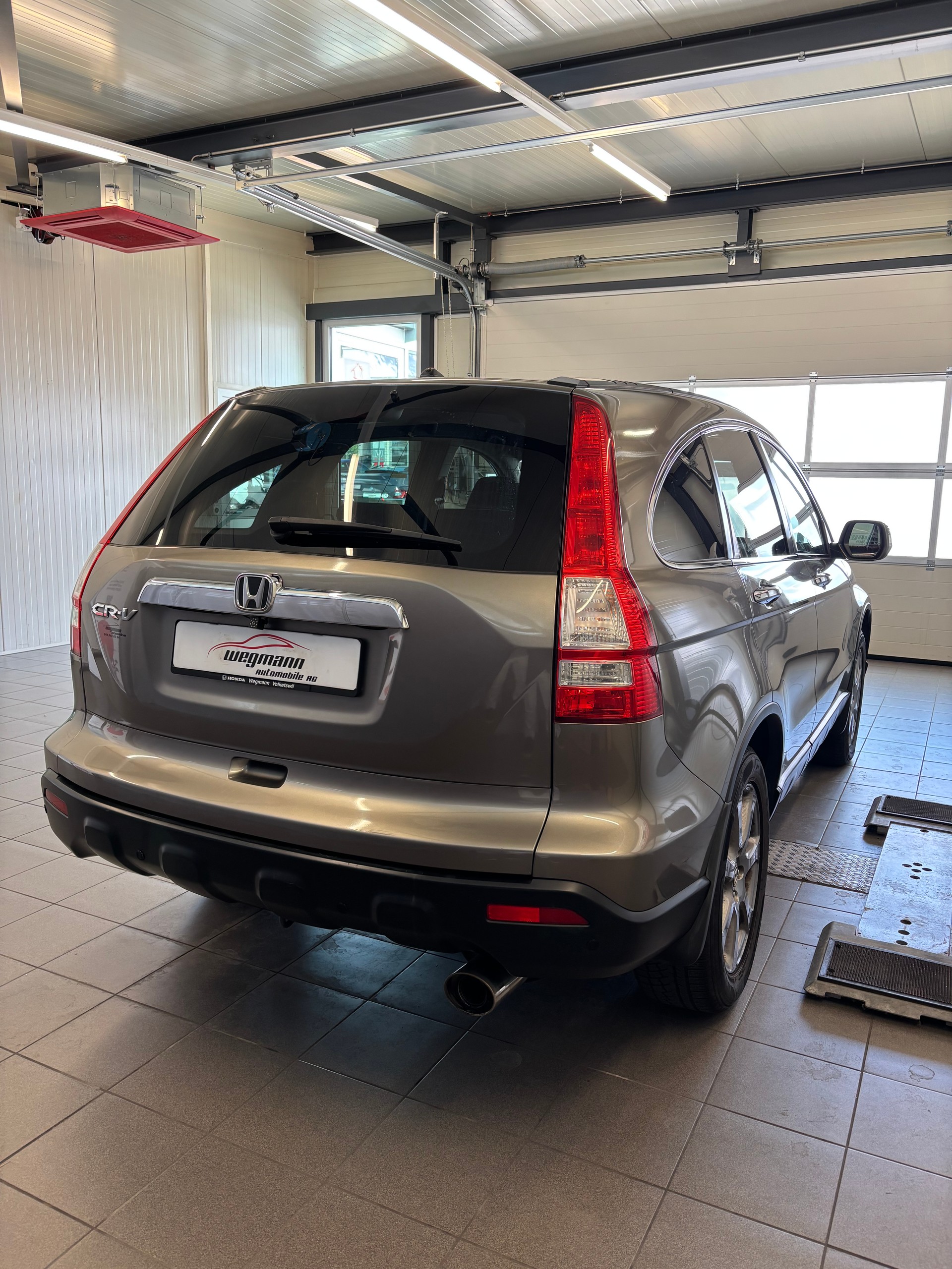 HONDA CR-V 2.0 4WD Elegance-showroom-element-3