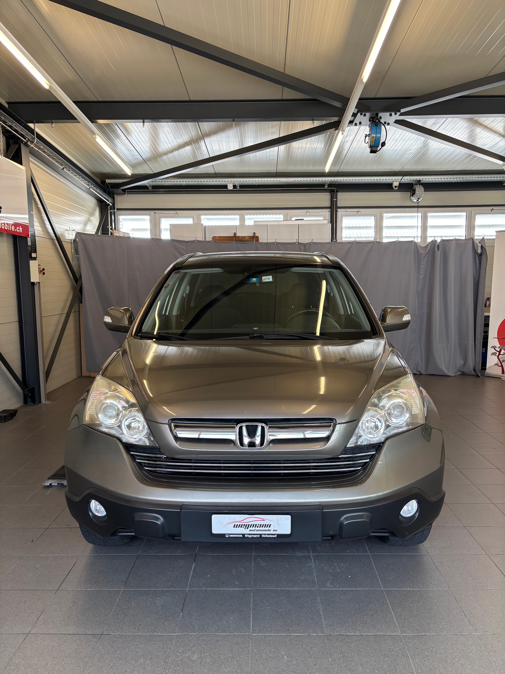 HONDA CR-V 2.0 4WD Elegance-showroom-element-1
