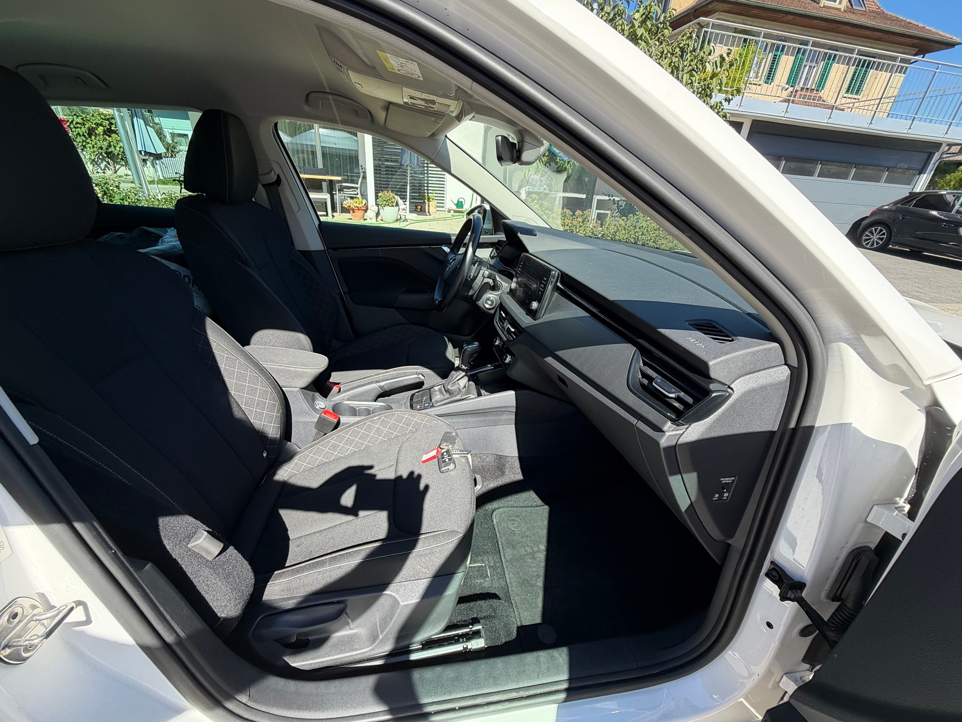 SKODA Kamiq 1.0 TSI Ambition DSG-image-10