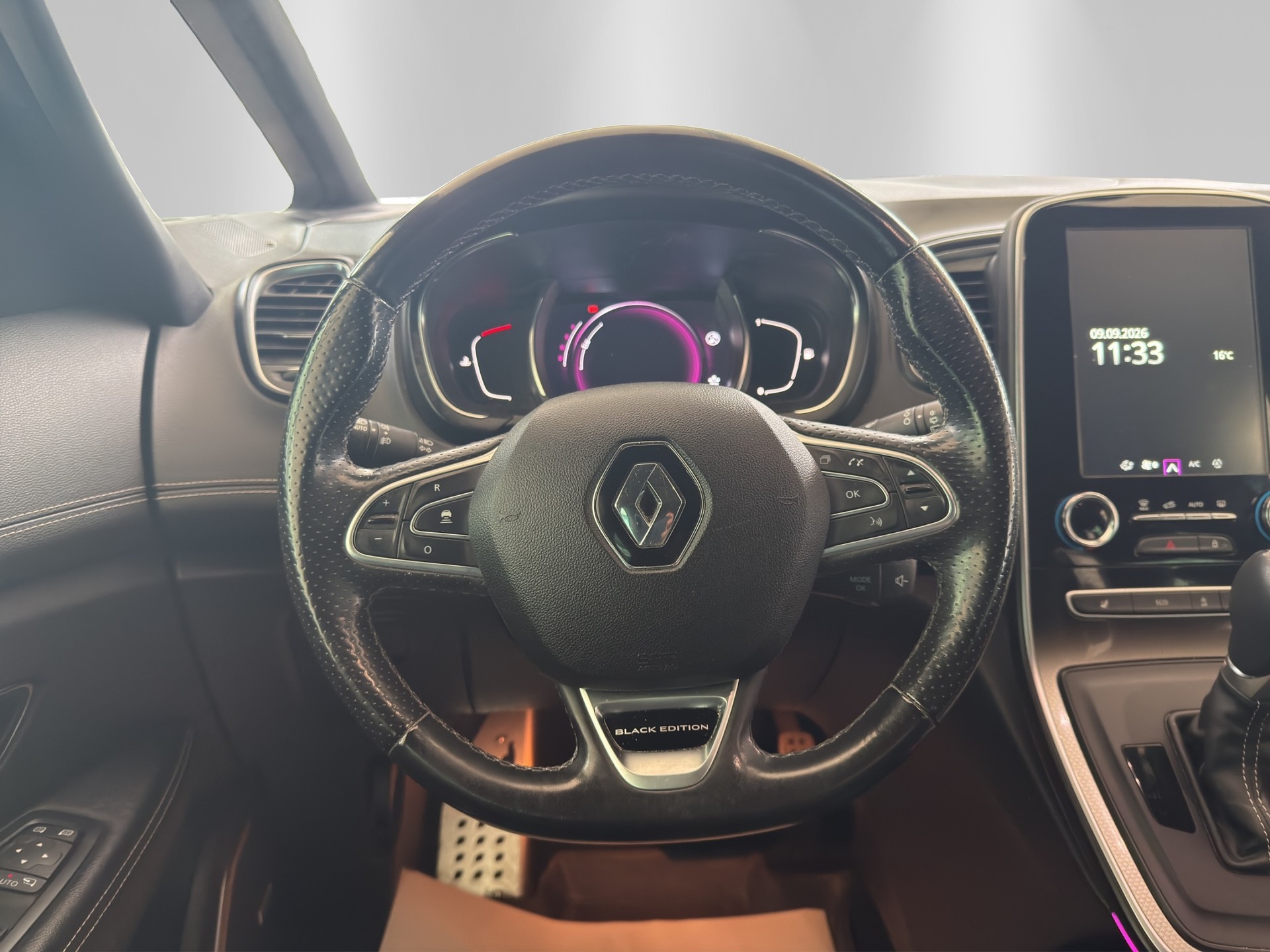 RENAULT Scénic 1.3 16V Turbo Black Edition EDC-image-10