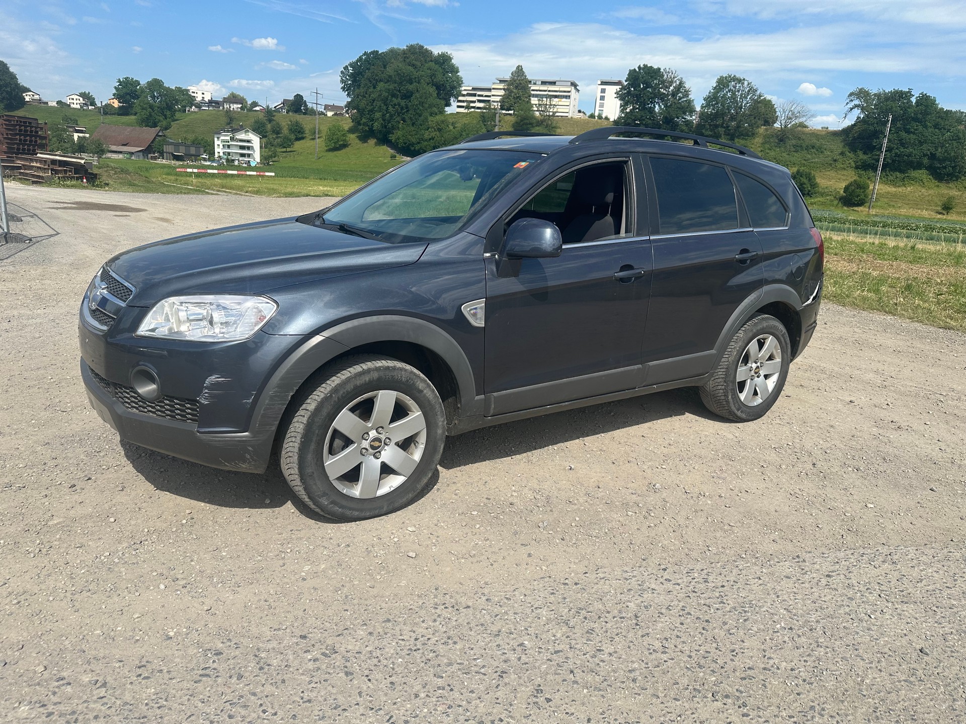 CHEVROLET Captiva 2.4 LS 4WD-image-14