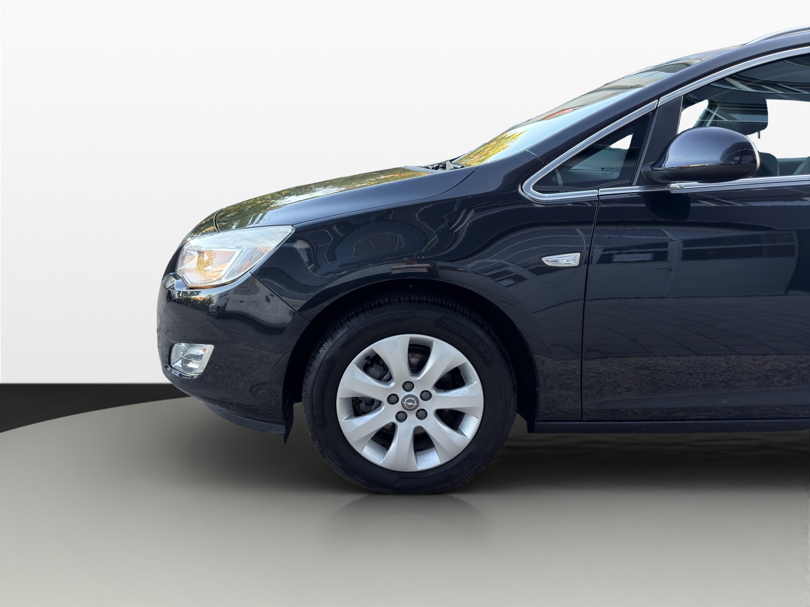 OPEL Astra SportsTourer 1.4i 16V Turbo Cosmo Automatic-image-20