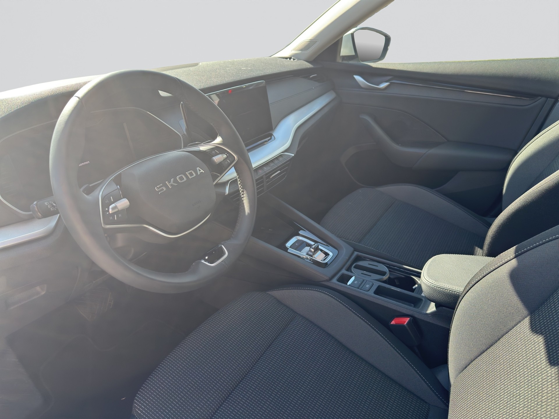 SKODA Octavia Lim. 1.5 TSI mHEV DSG-image-6
