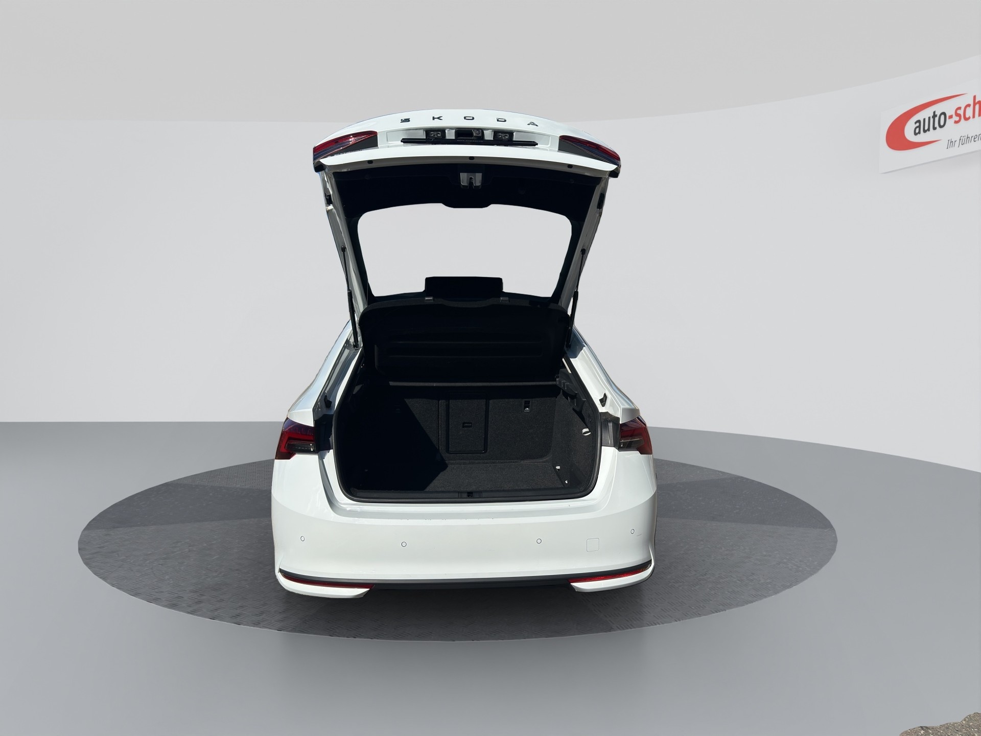 SKODA Octavia Lim. 1.5 TSI mHEV DSG-image-13