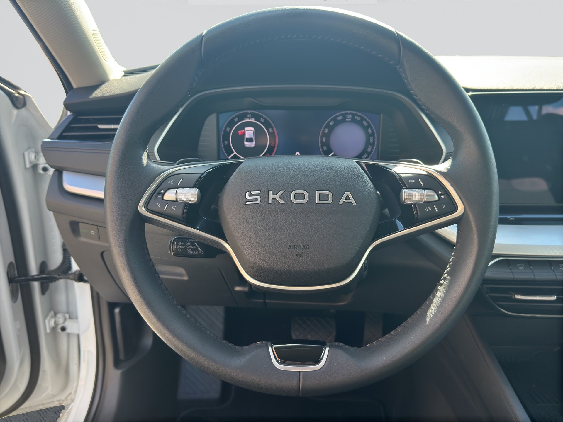 SKODA Octavia Lim. 1.5 TSI mHEV DSG-image-9