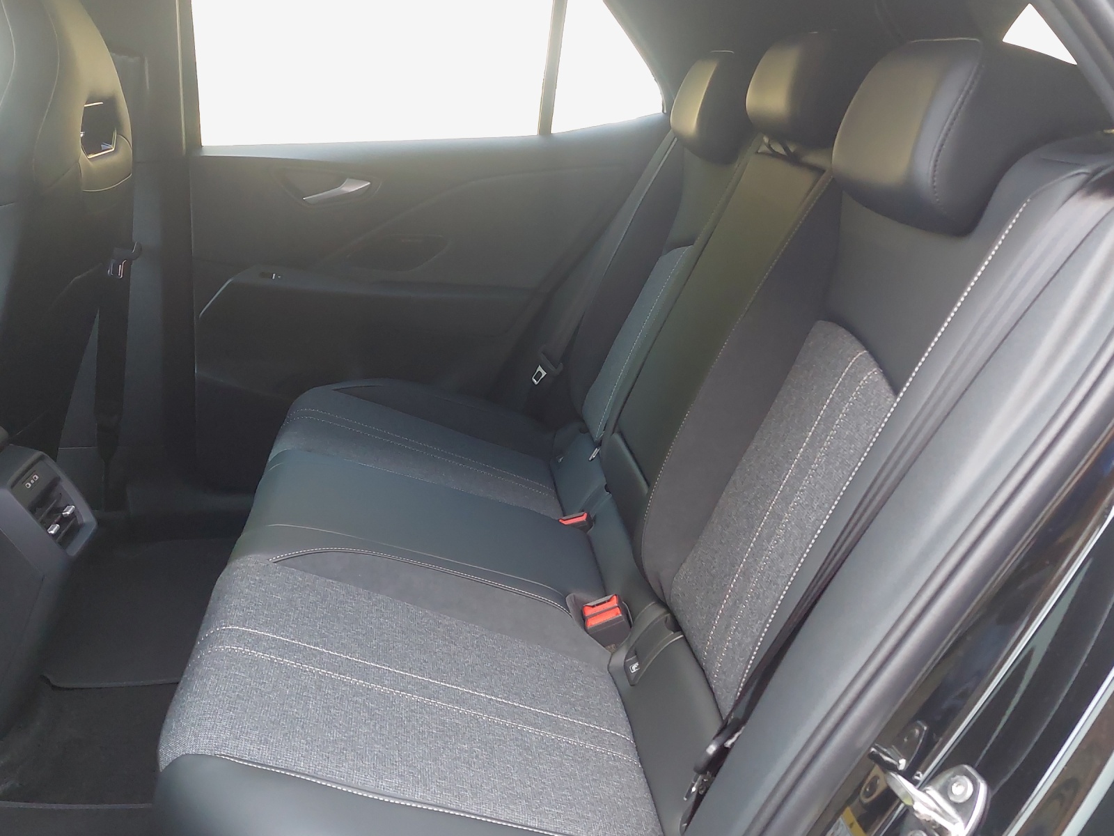 VW ID.3 Neo 79 kWh 231 PS Style-image-10