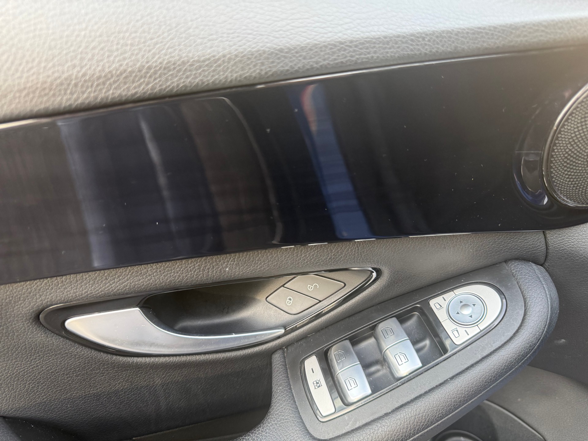 MERCEDES-BENZ C 400 4Matic 7G-Tronic-image-10