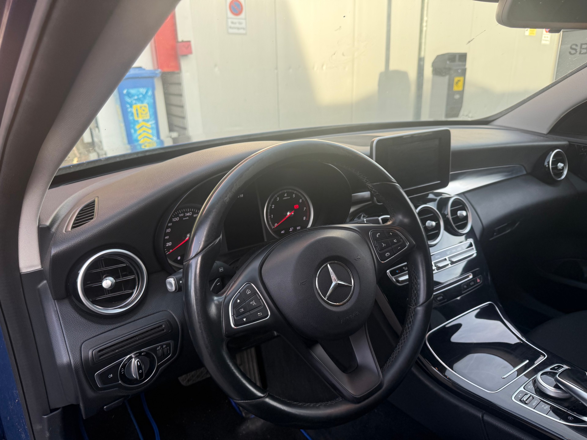MERCEDES-BENZ C 400 4Matic 7G-Tronic-image-11
