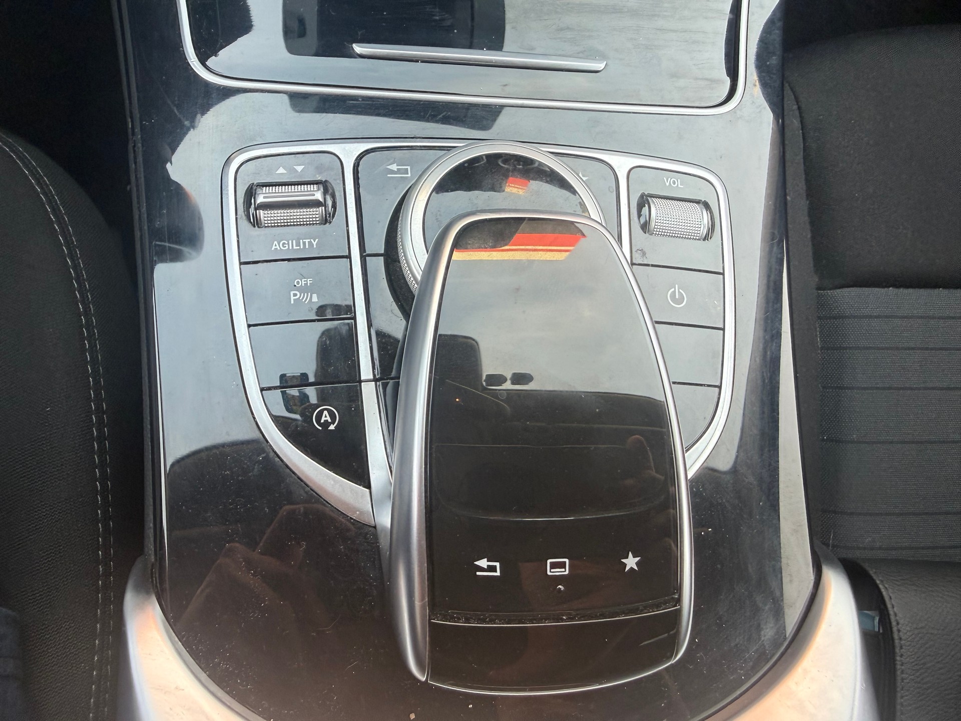 MERCEDES-BENZ C 400 4Matic 7G-Tronic-image-15