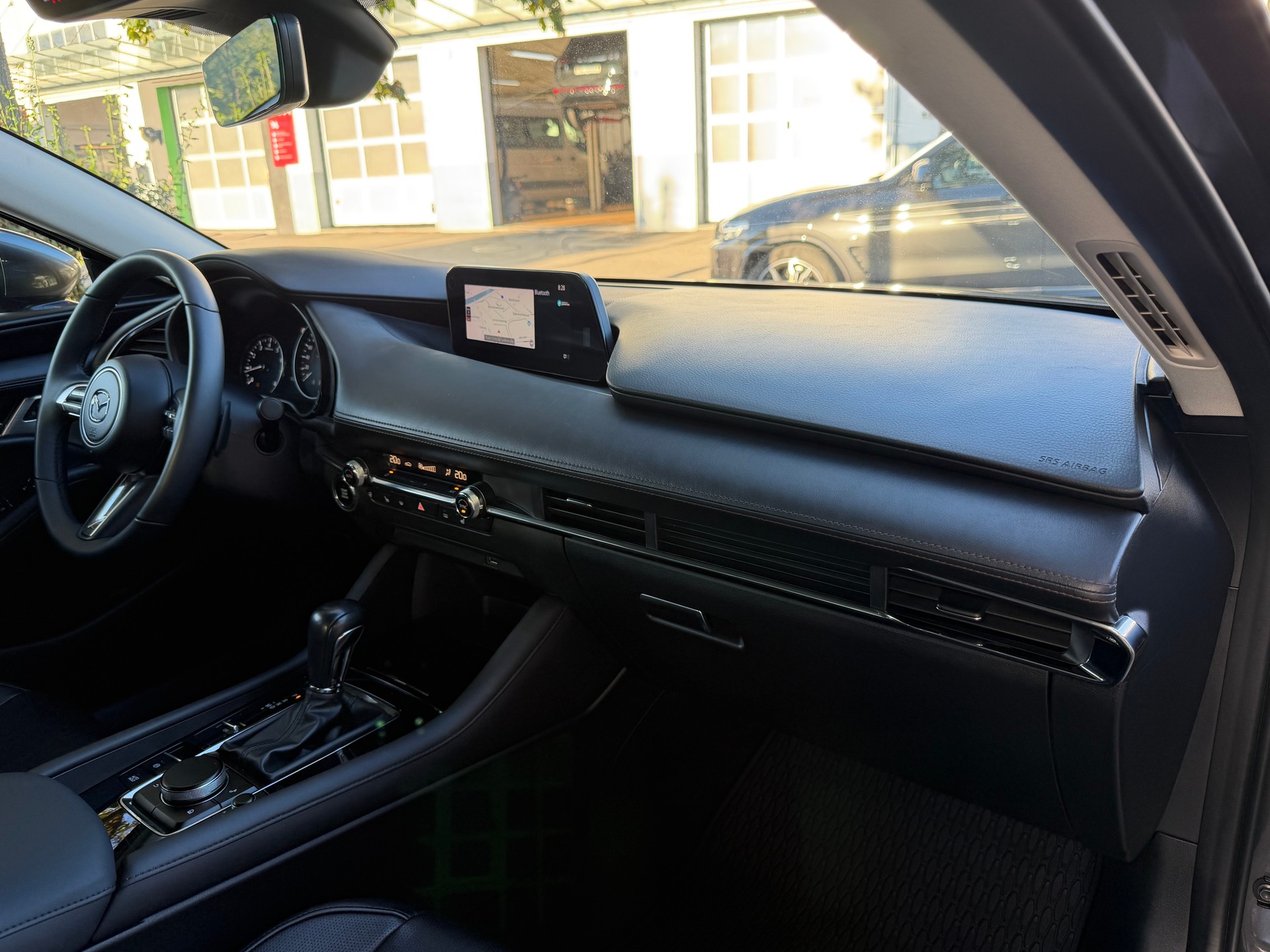 MAZDA 3 Sedan SKYACTIV-X M Hybrid 180 Revolution Automat-image-17