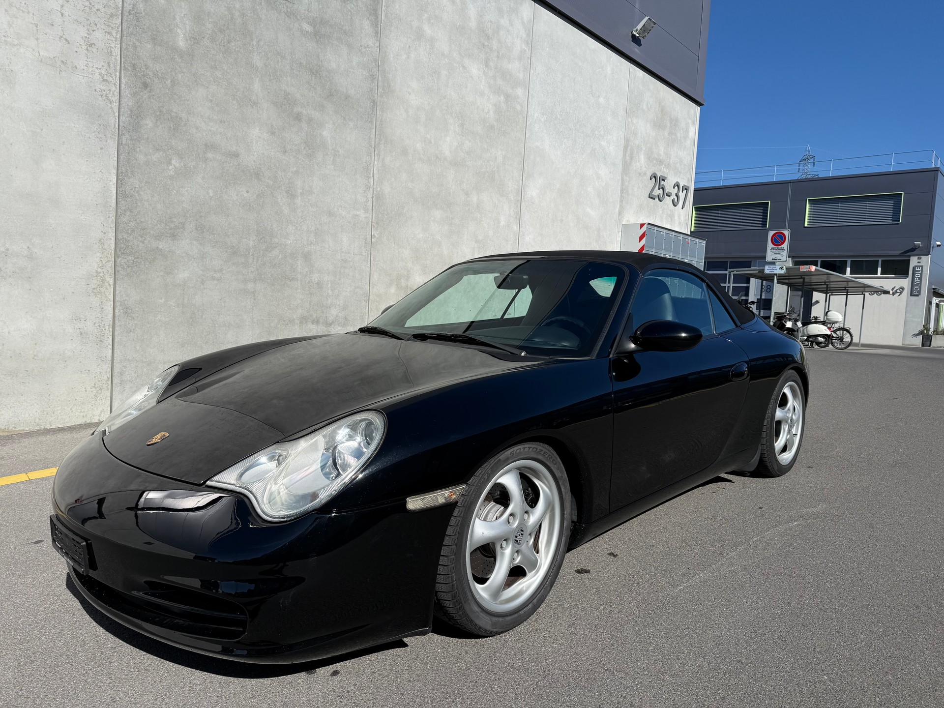 PORSCHE 911 Carrera Cabrio(M)-image-10