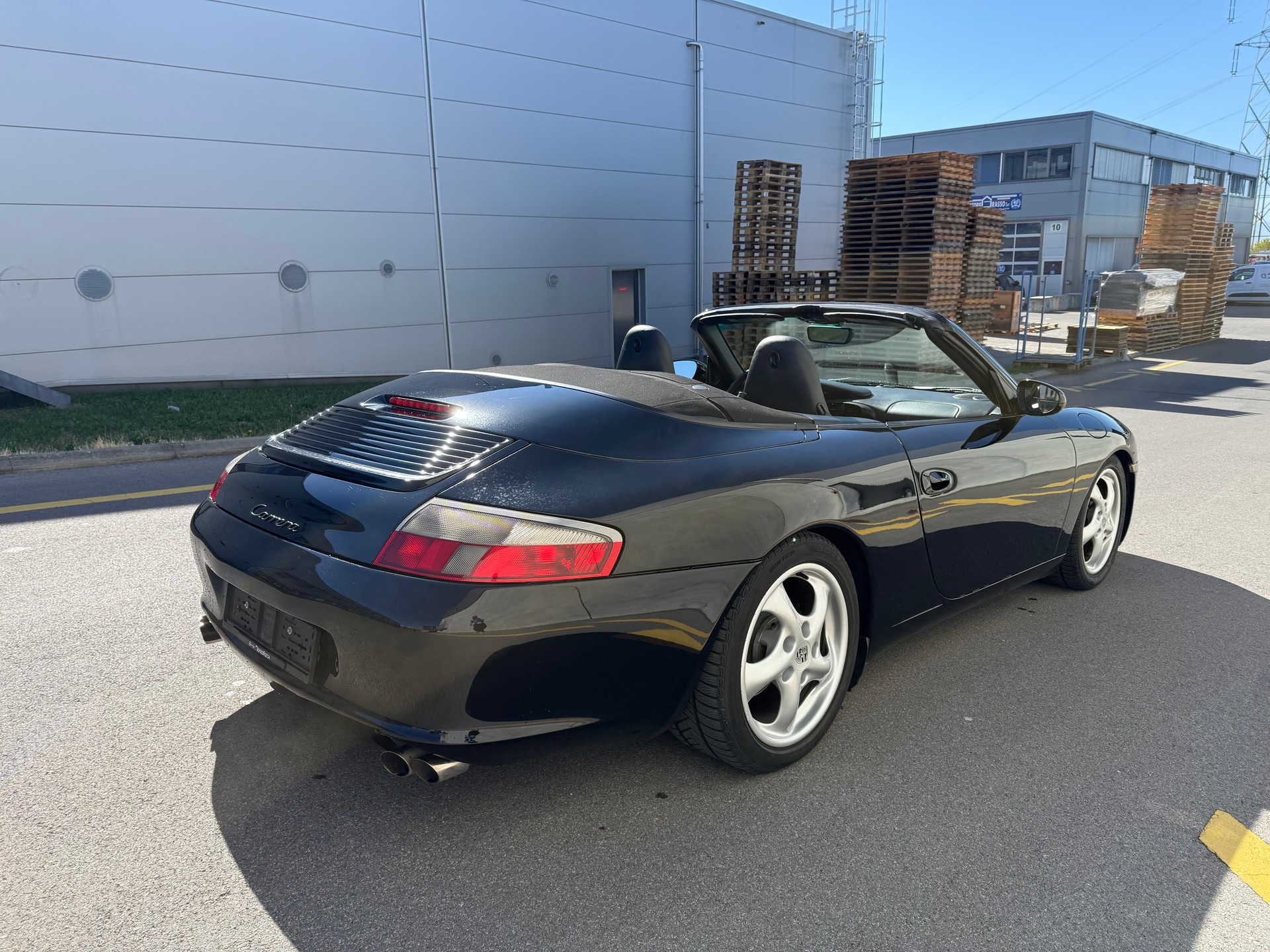 PORSCHE 911 Carrera Cabrio(M)-image-3
