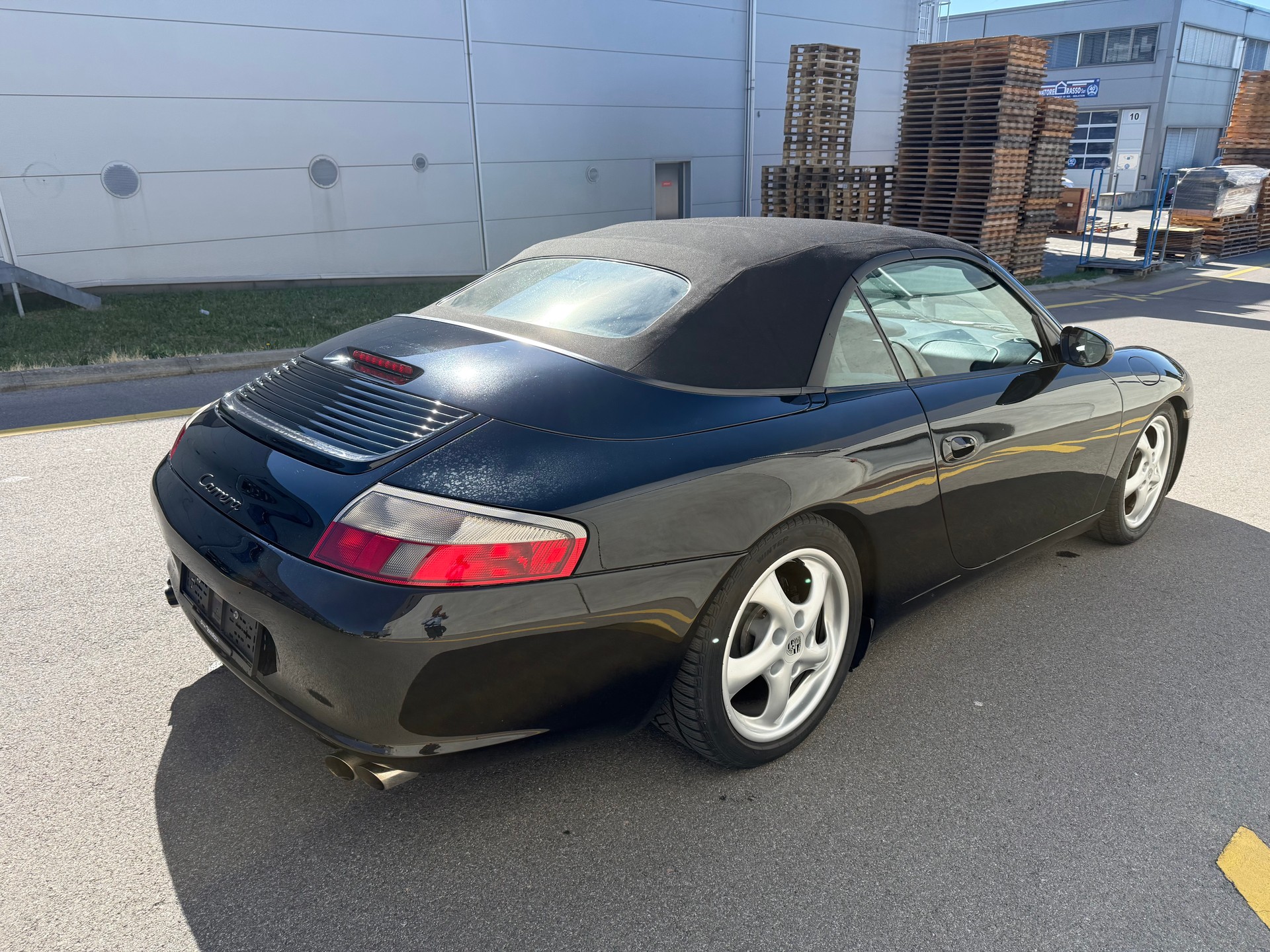 PORSCHE 911 Carrera Cabrio(M)-image-12