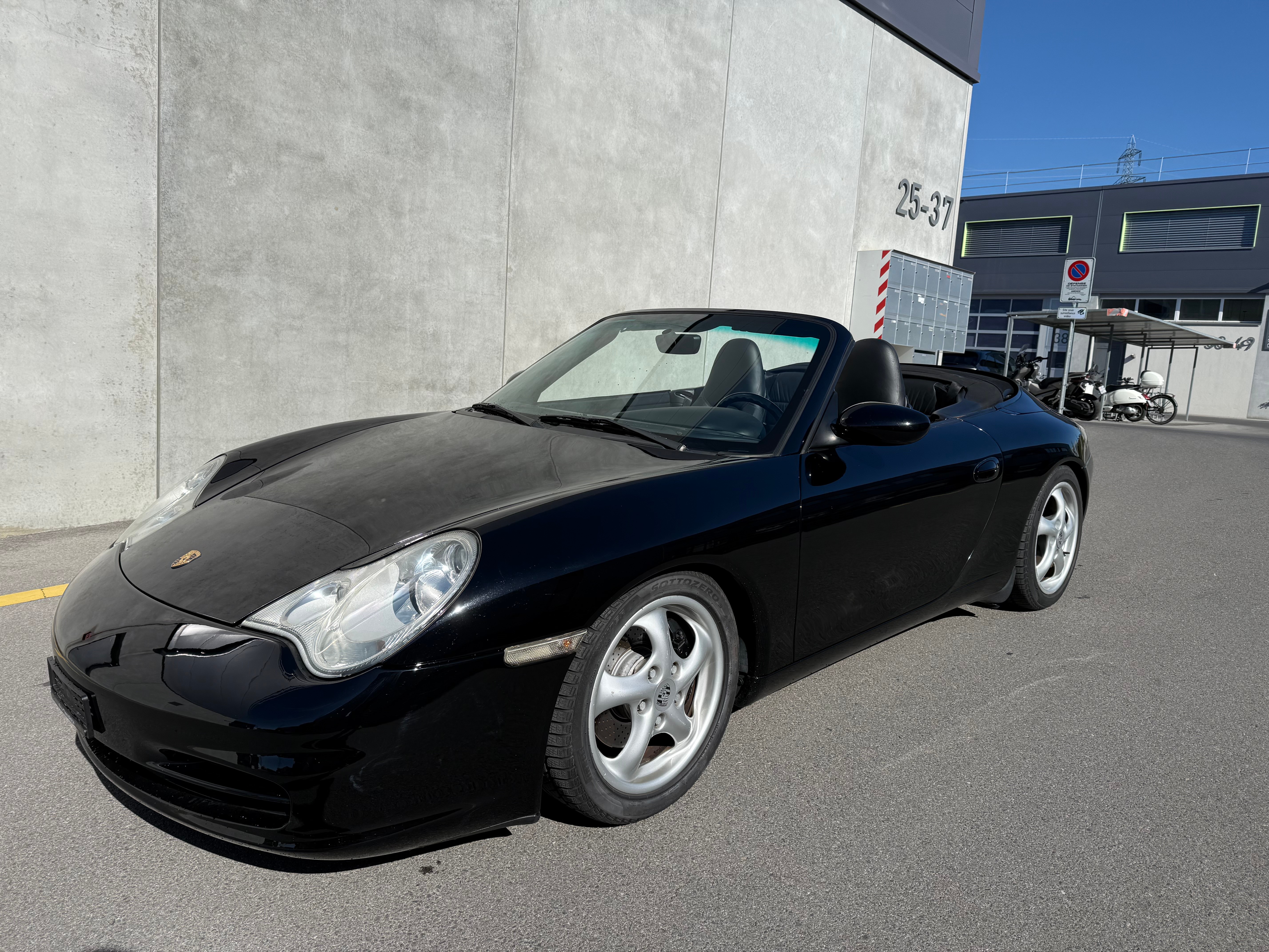 Car photo