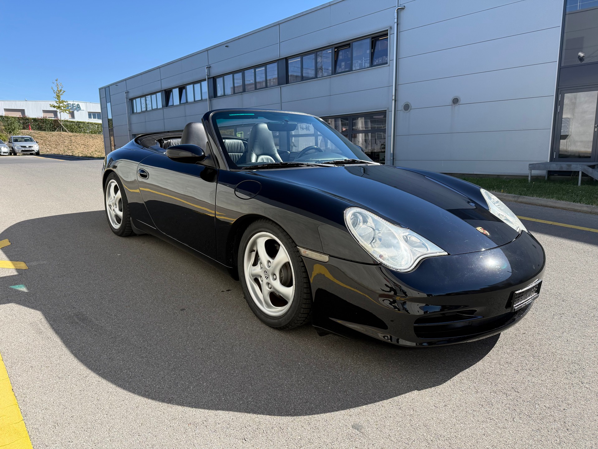 PORSCHE 911 Carrera Cabrio(M)-image-2