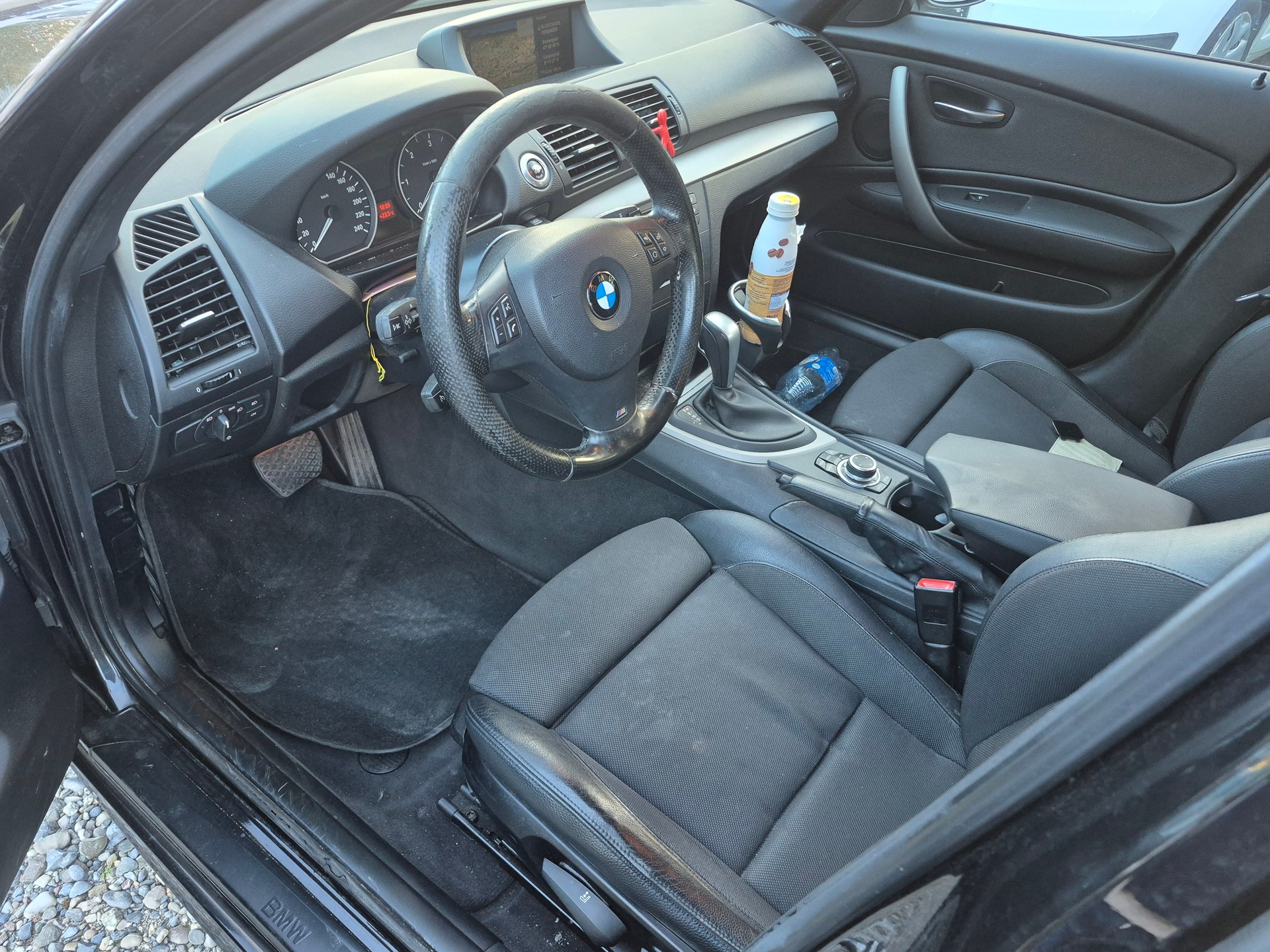 BMW 118d Dynamic Edition Steptronic-image-5