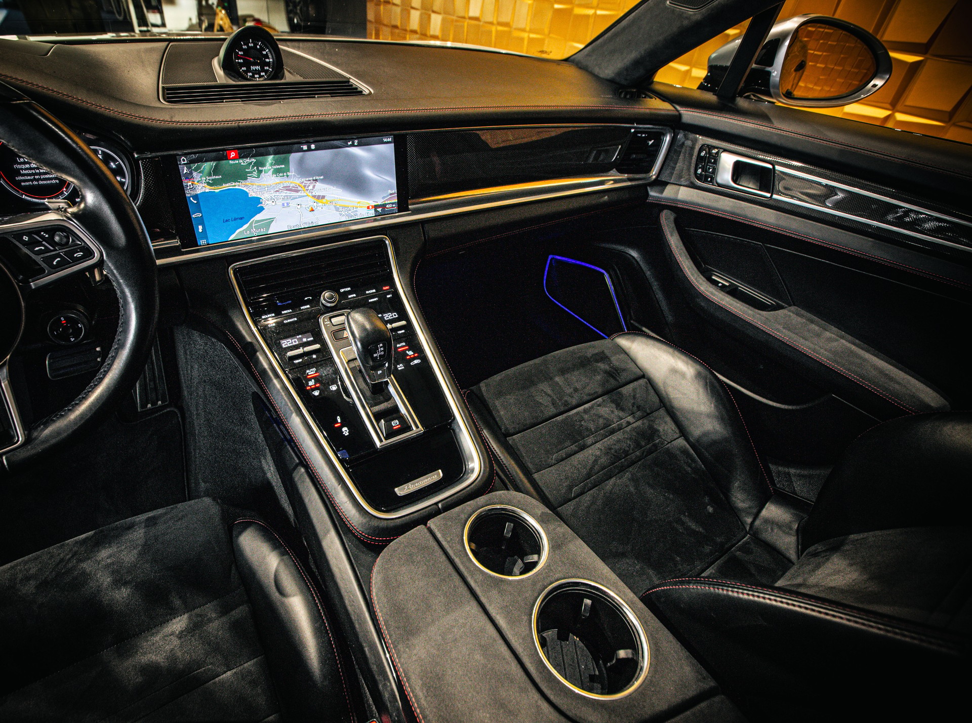 PORSCHE Panamera GTS Sport Turismo PDK-image-18