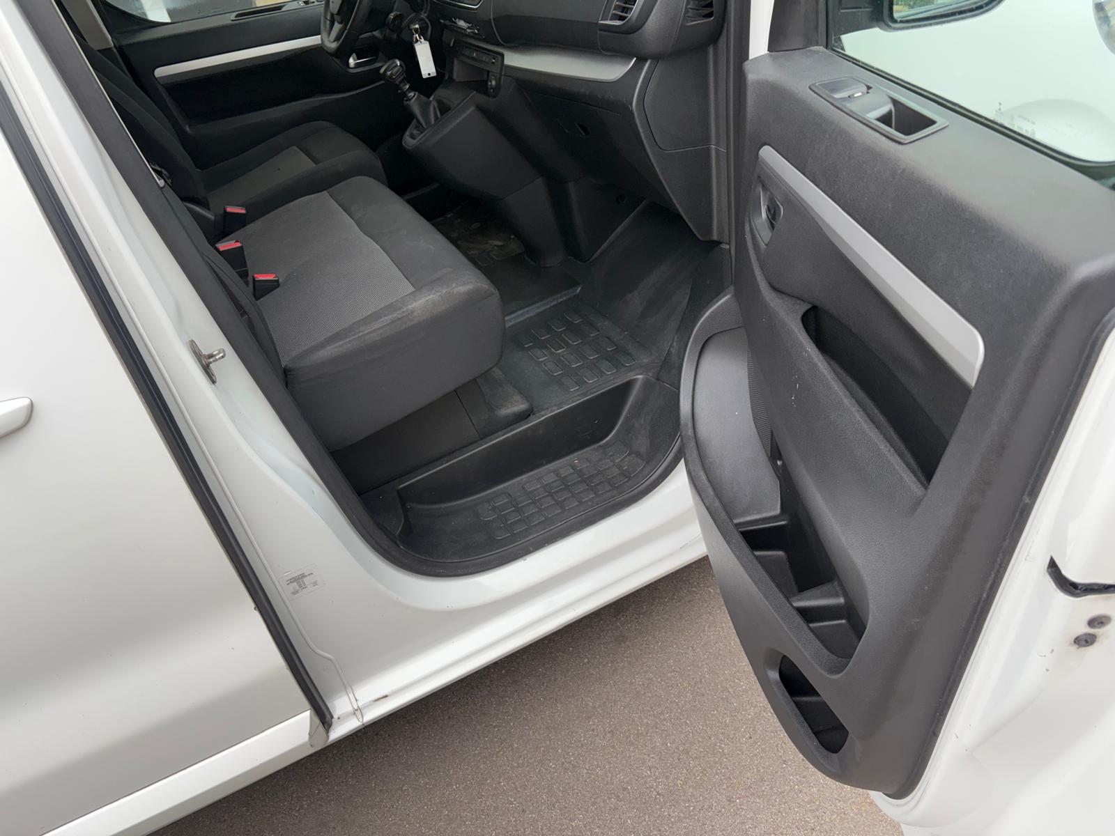 CITROEN Spacetourer 2.0 BlueHDi Shine M-image-9