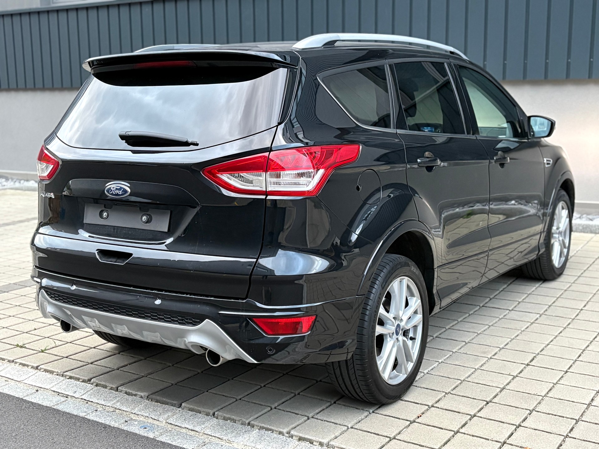 FORD Kuga 2.0 TDCi Titanium S 4WD erst 16’000km aus 1.Hand-image-8