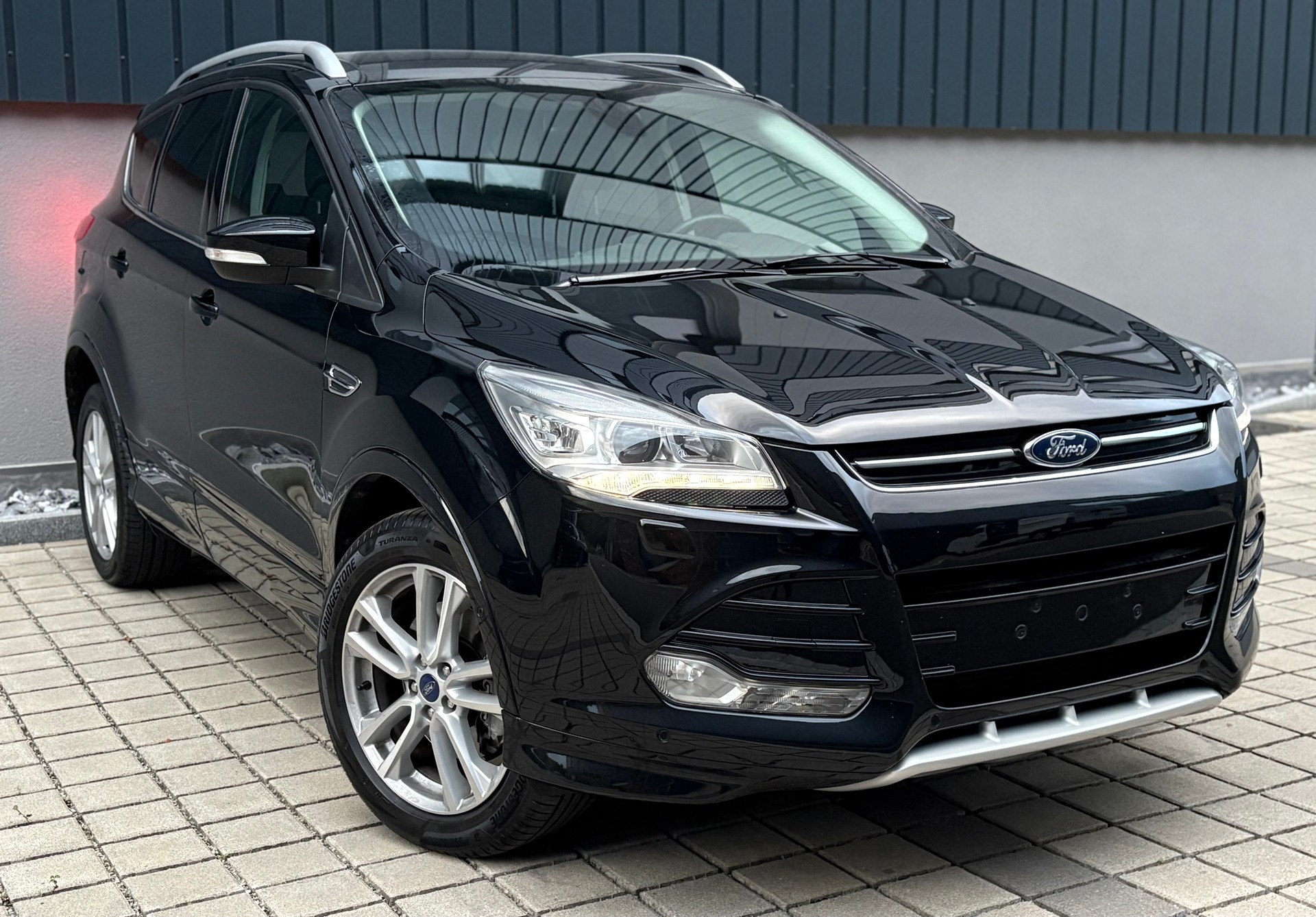 FORD Kuga 2.0 TDCi Titanium S 4WD erst 16’000km aus 1.Hand-image-3