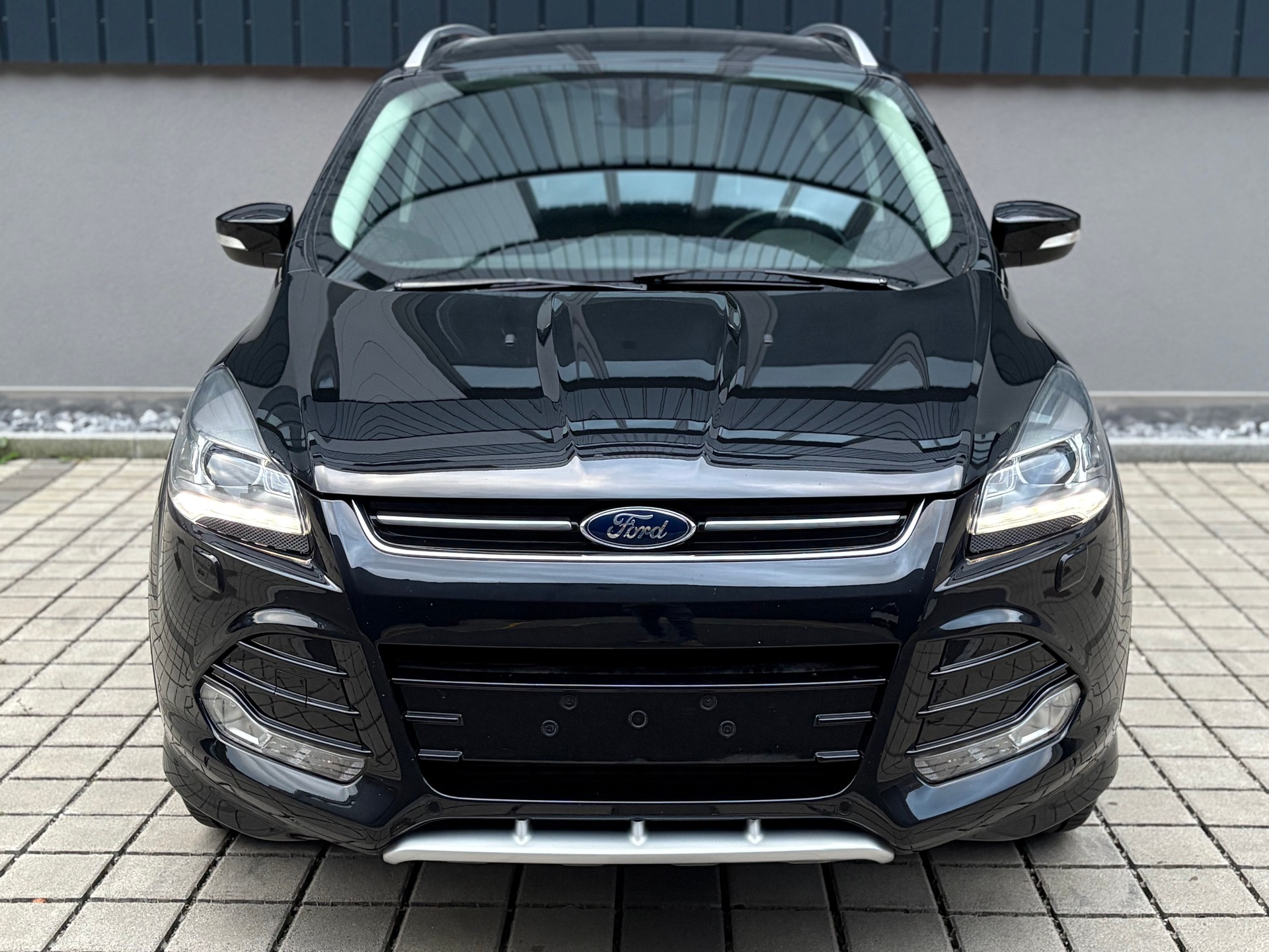 FORD Kuga 2.0 TDCi Titanium S 4WD erst 16’000km aus 1.Hand-image-2