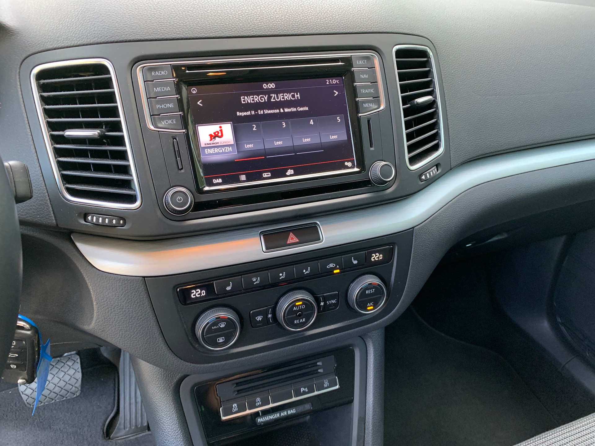 VW Sharan 2.0 TDI BMT Comfortline 4Motion DSG-image-11