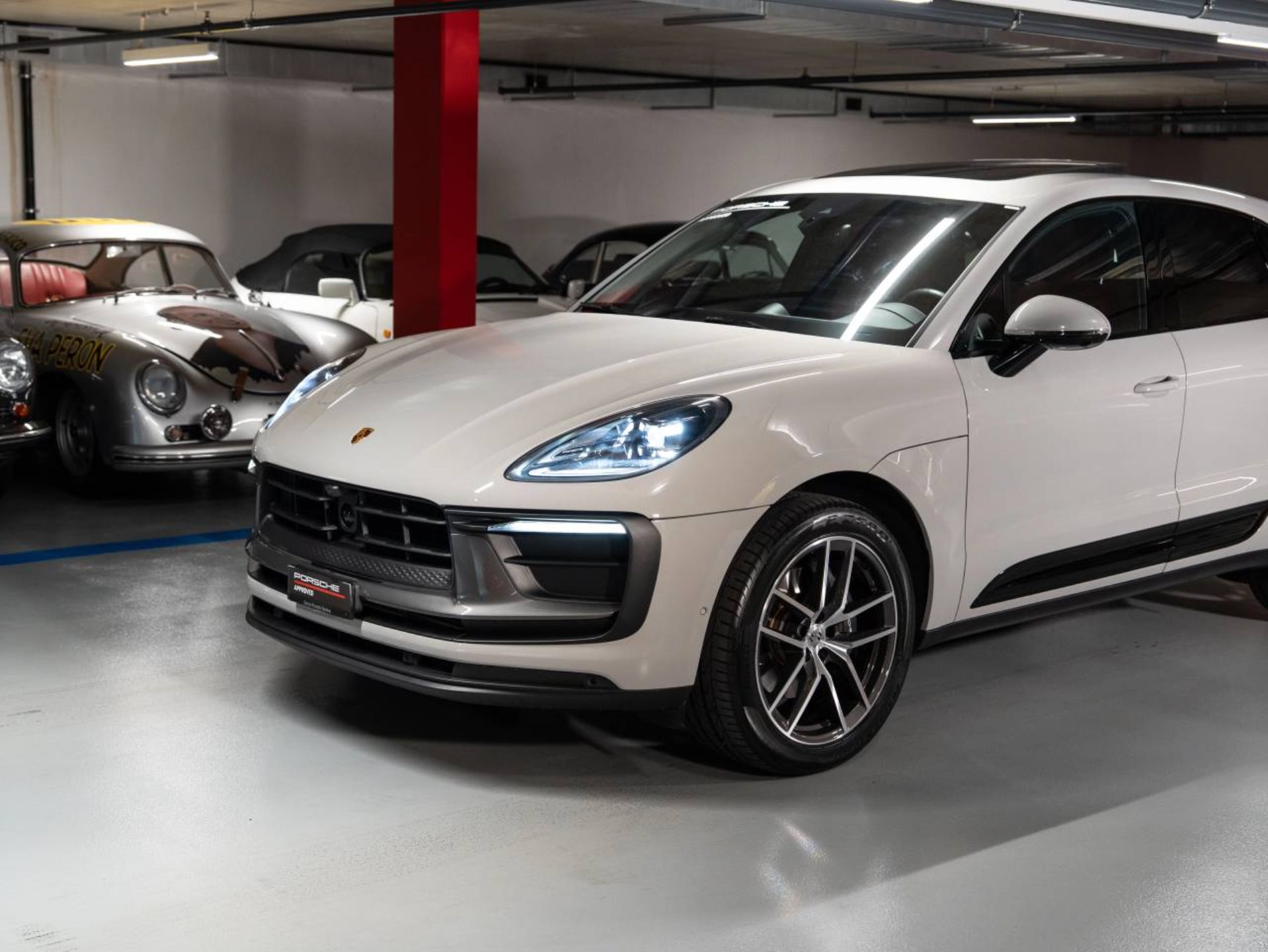 PORSCHE Macan T-image-21