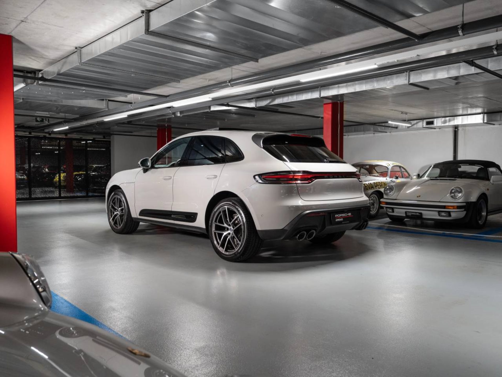 PORSCHE Macan T-image-1