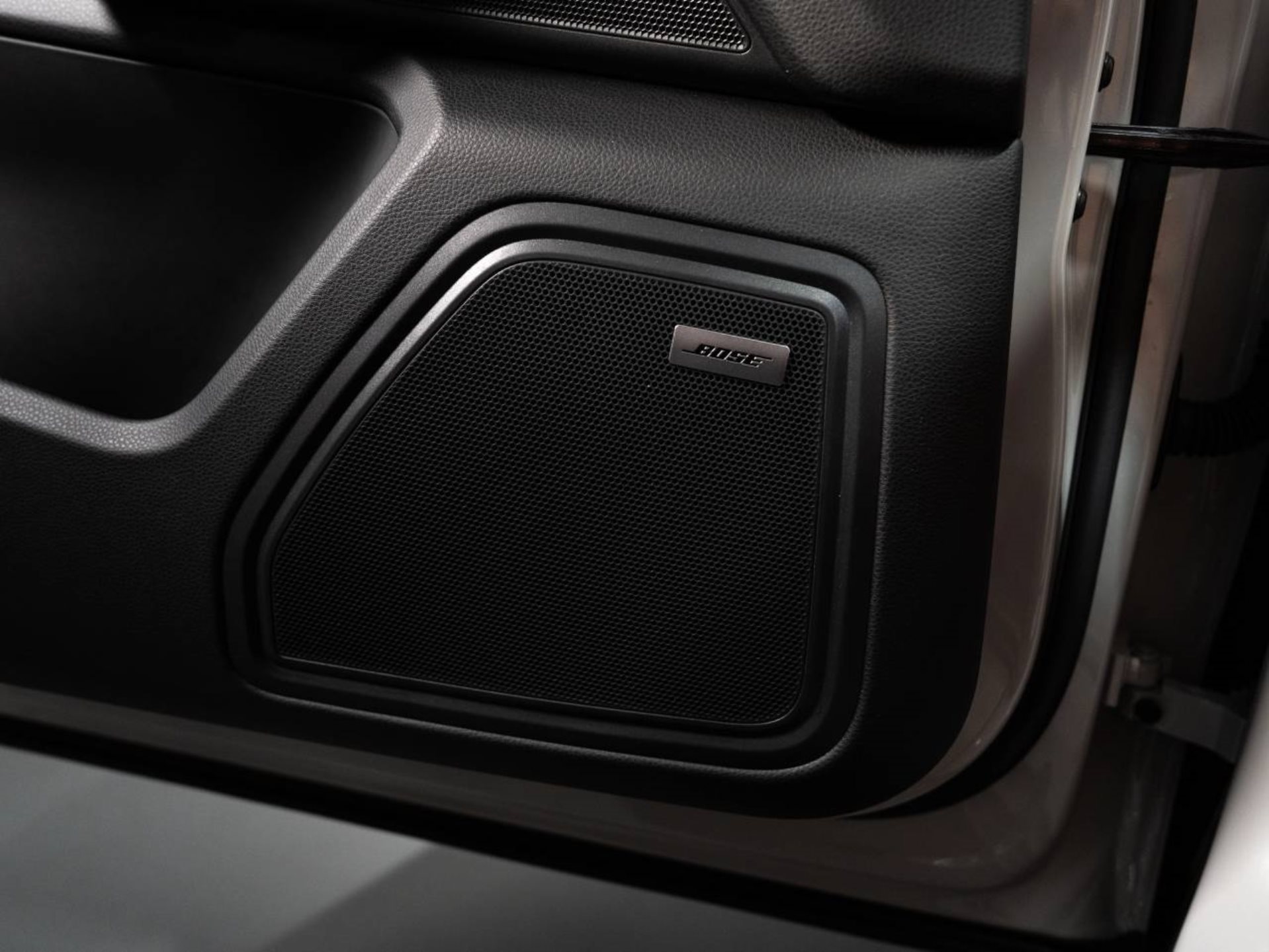 PORSCHE Macan T-image-19
