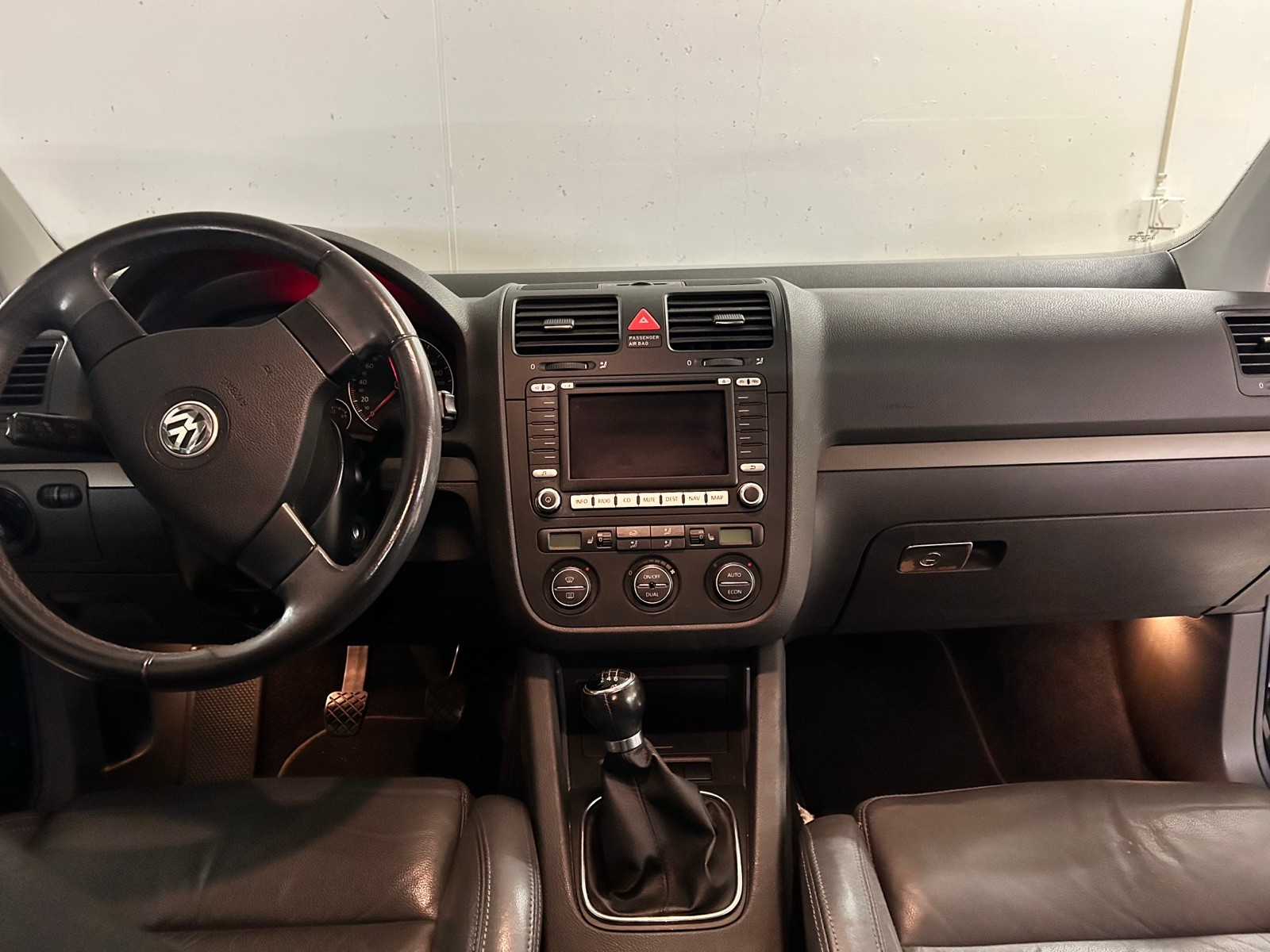 VW 2.0 TDI DPF Comfortline-image-3