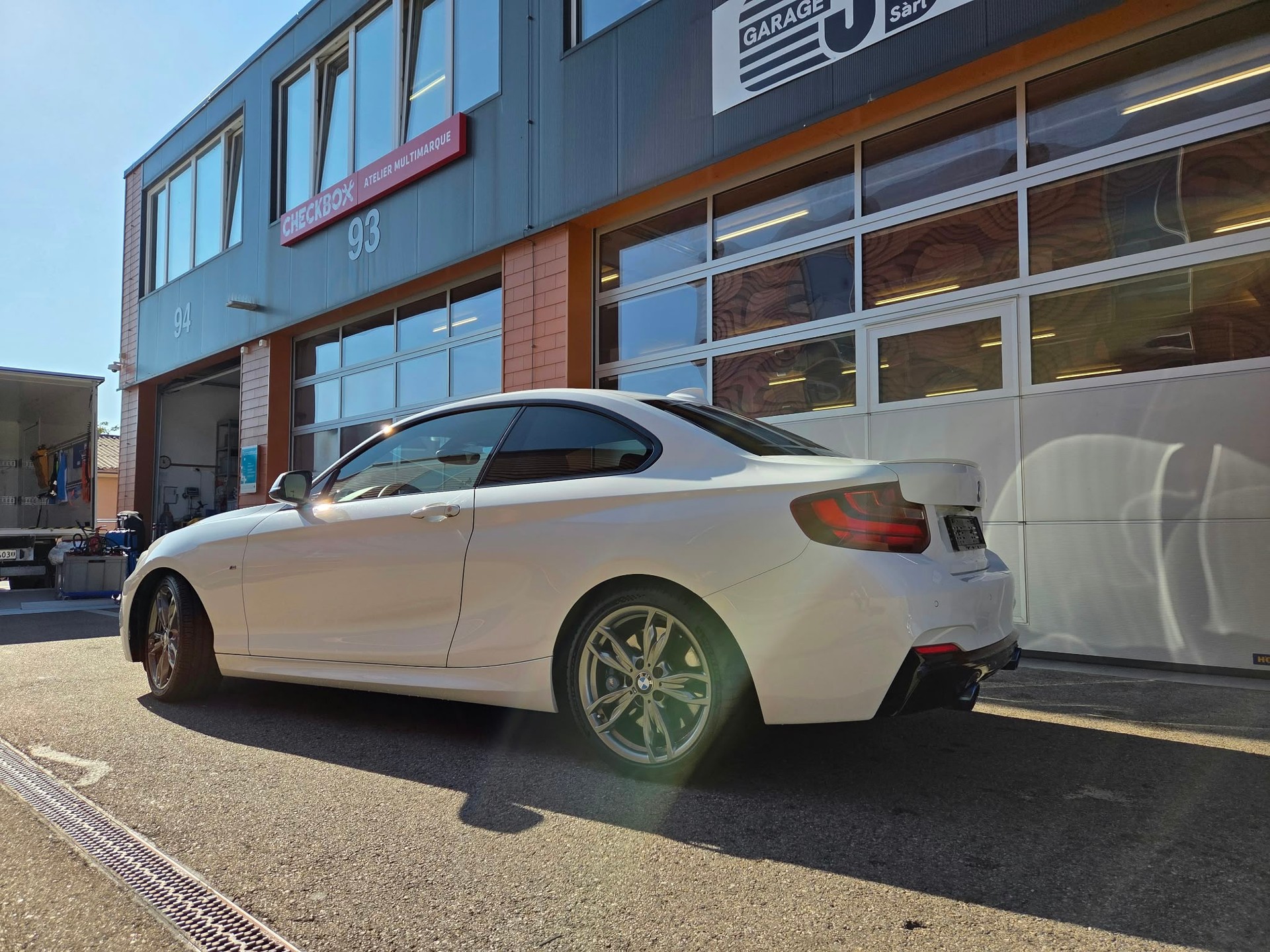 BMW M235i Steptronic-image-3
