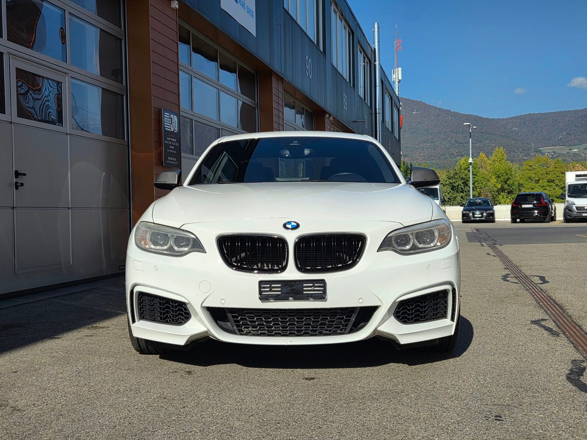 BMW M235i Steptronic-image-2