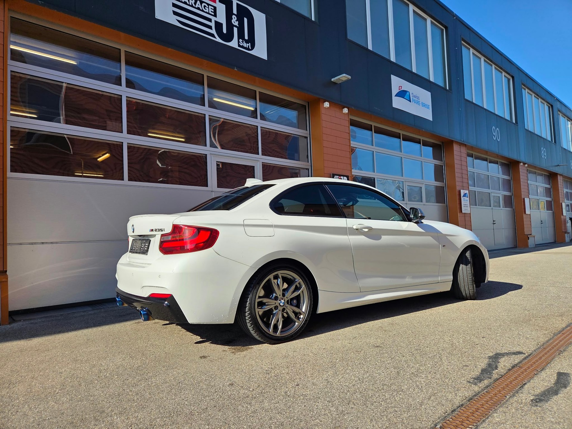 BMW M235i Steptronic-image-4