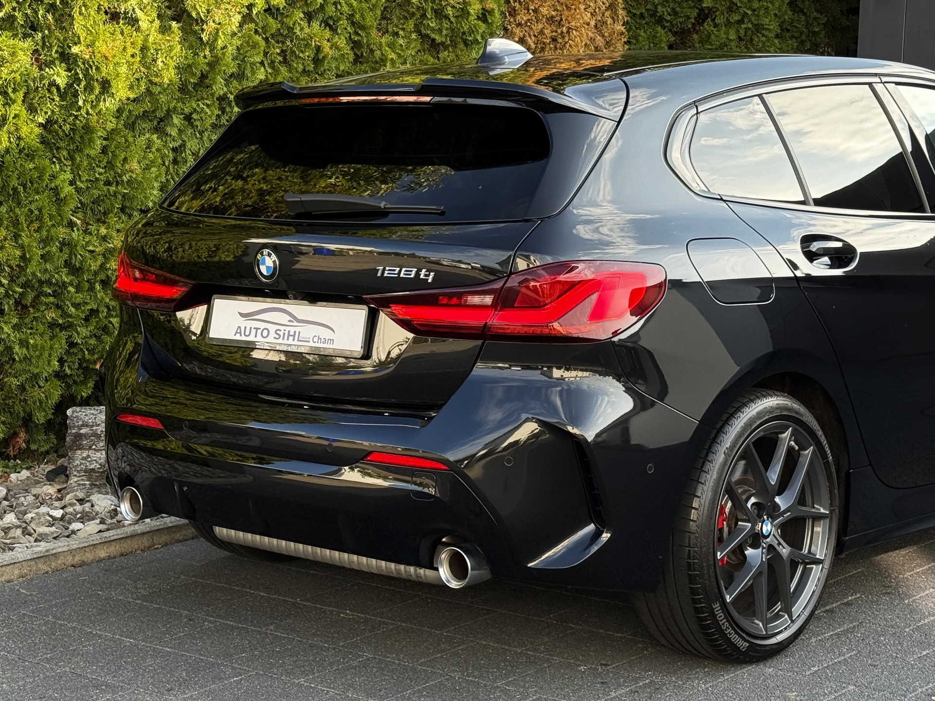 BMW 128ti M Sport Pro Steptronic / 1.Hand-image-11