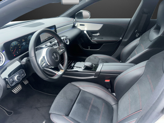 MERCEDES-BENZ CLA 220 d AMG Line 4Matic-image-5