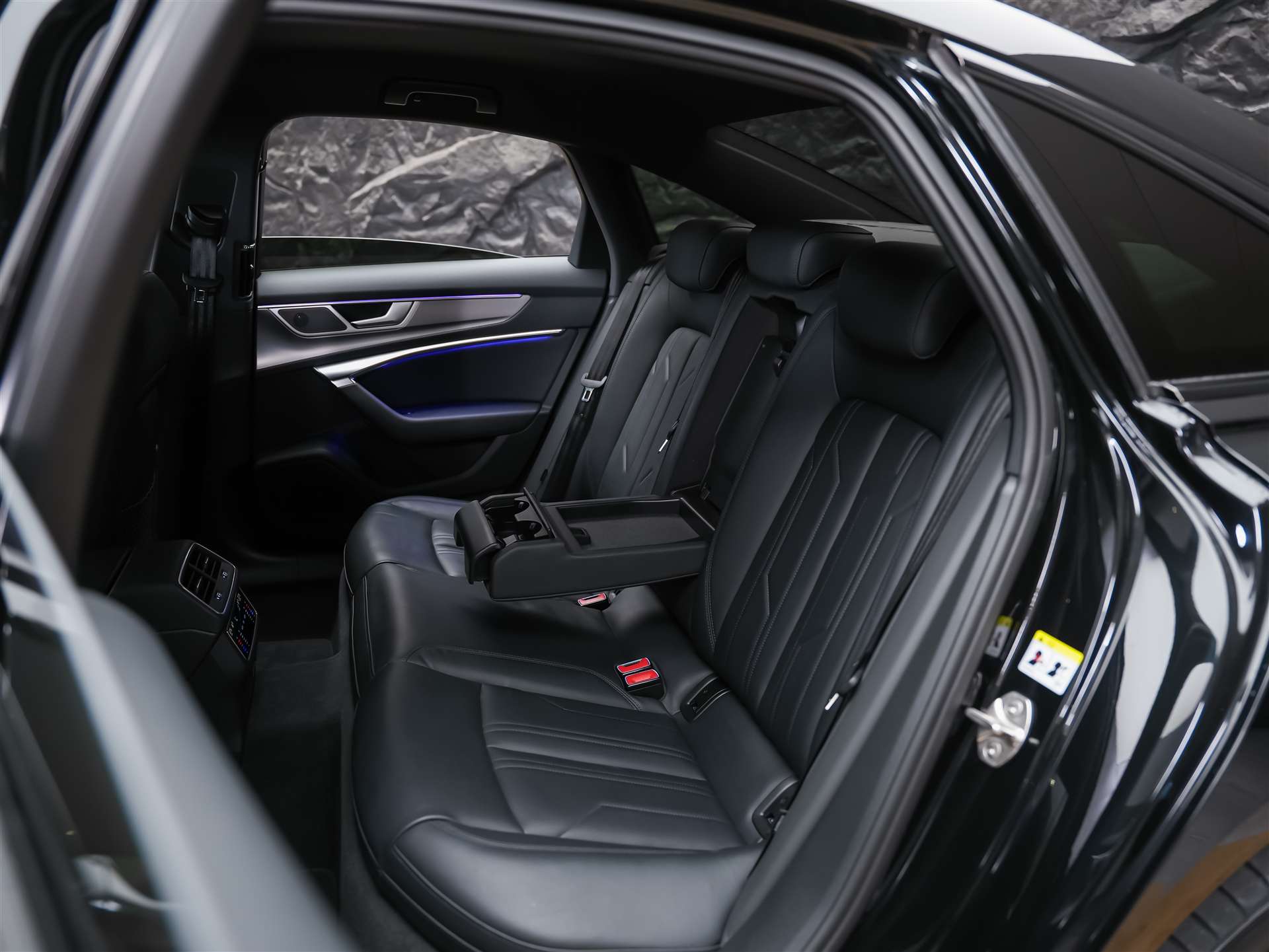 AUDI A6 Limousine 40 TDI Sport quattro S-tronic *ALL BLACK*21" Felgen*Voll Leder*-image-13