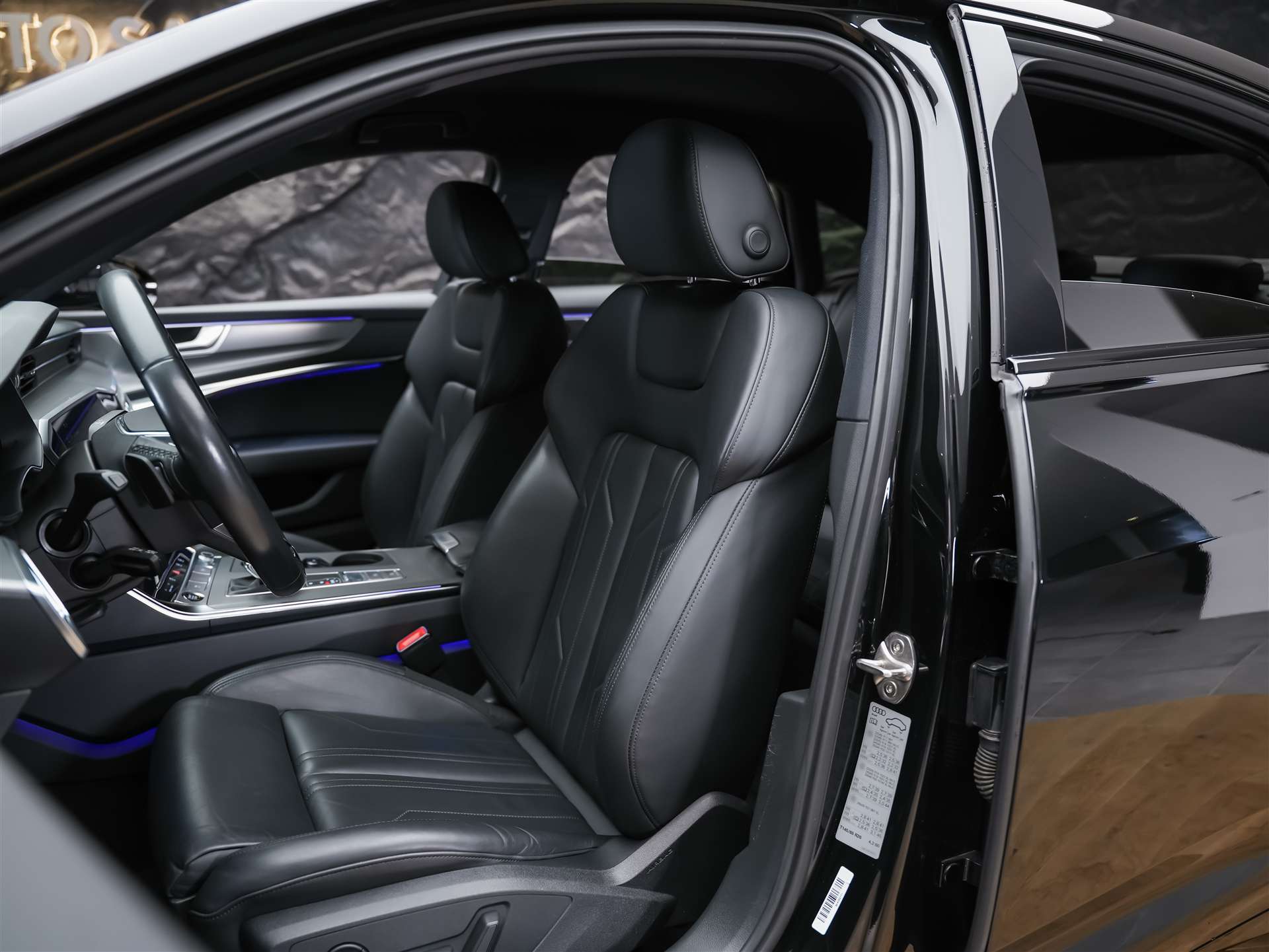 AUDI A6 Limousine 40 TDI Sport quattro S-tronic *ALL BLACK*21" Felgen*Voll Leder*-image-9