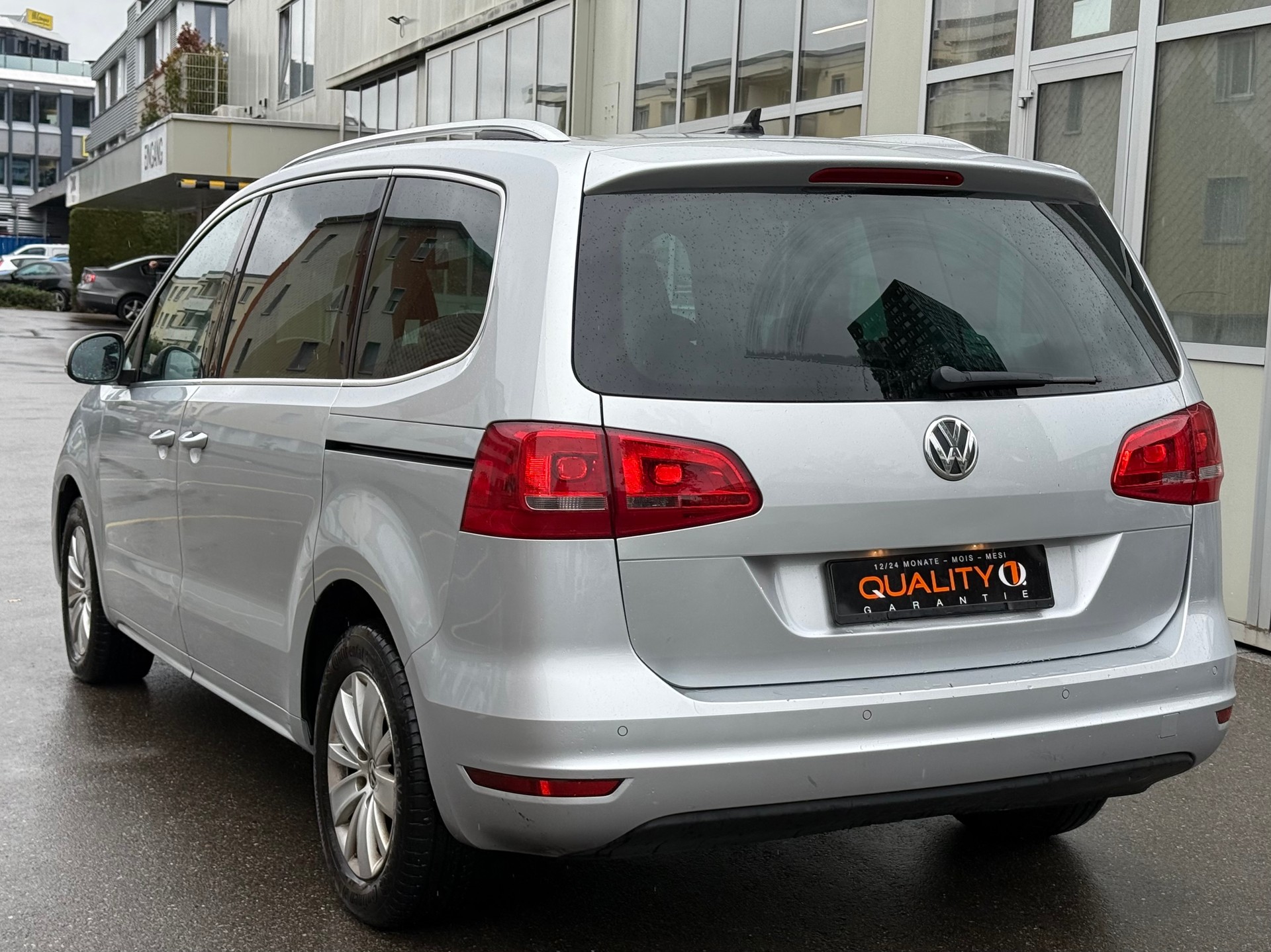 VW Sharan 2.0 TDI BMT Startline Trendline DSG-image-3