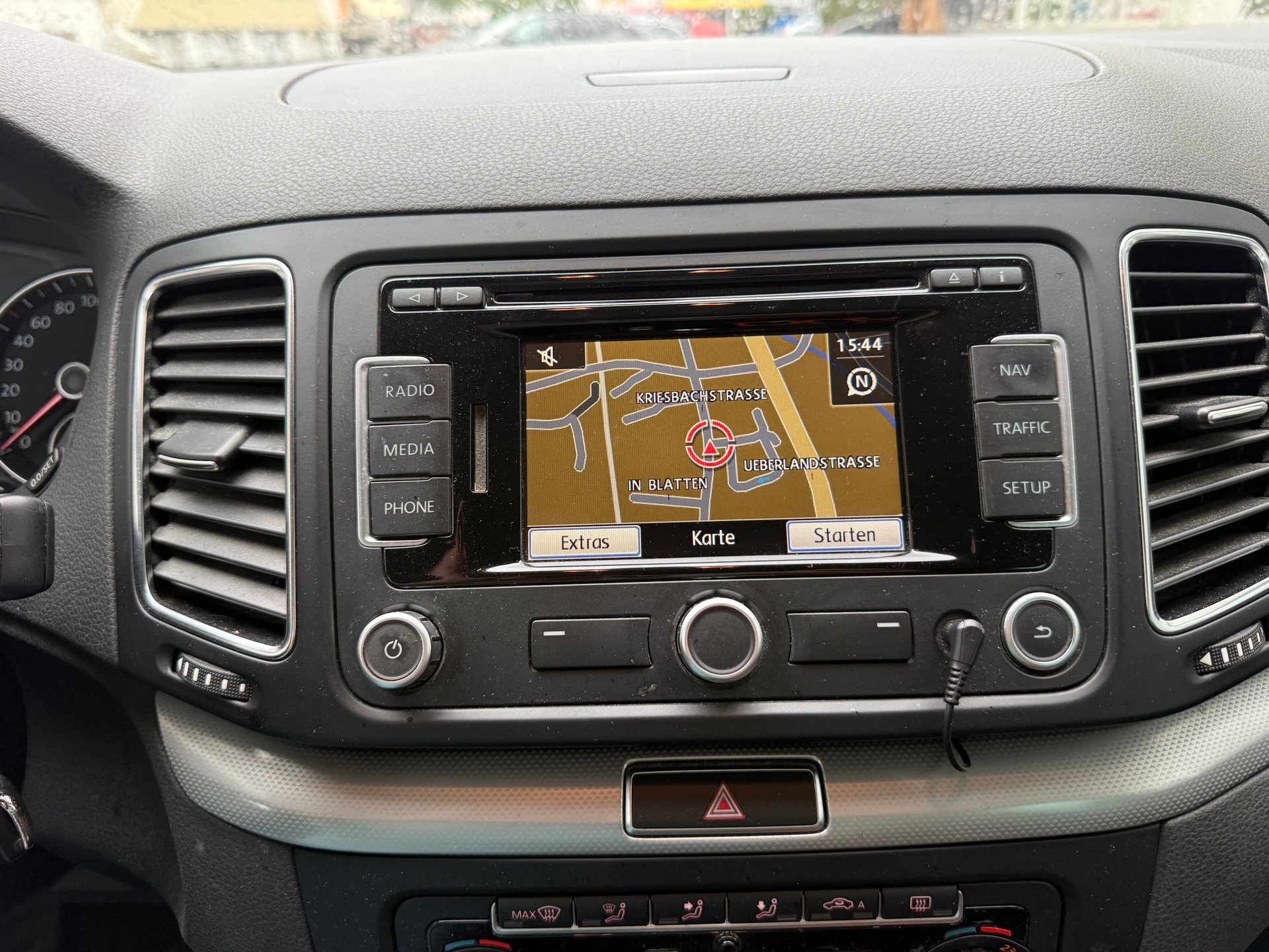 VW Sharan 2.0 TDI BMT Startline Trendline DSG-image-9