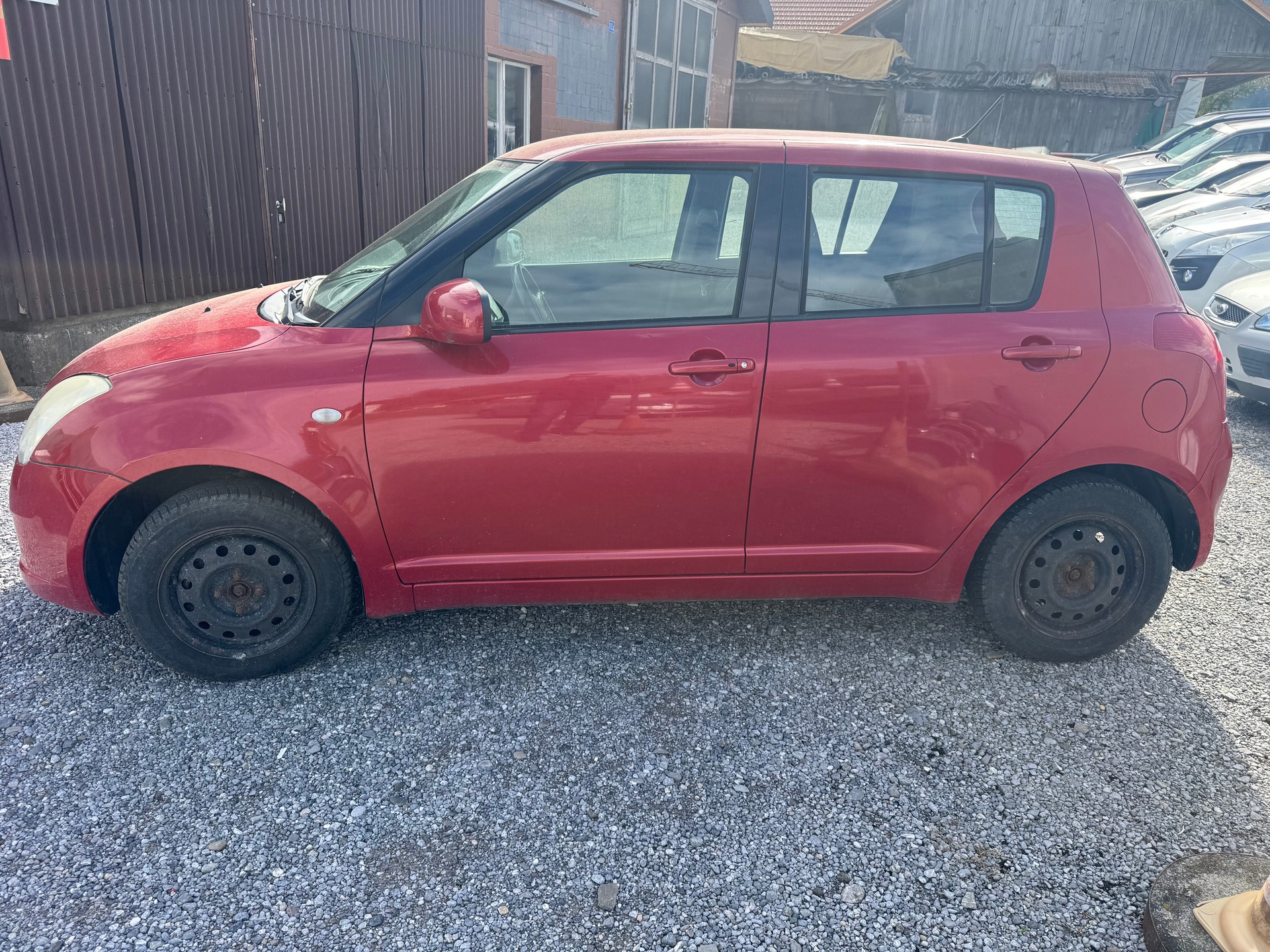 SUZUKI Swift 1.3i 16V GL Top 4x4-image-4