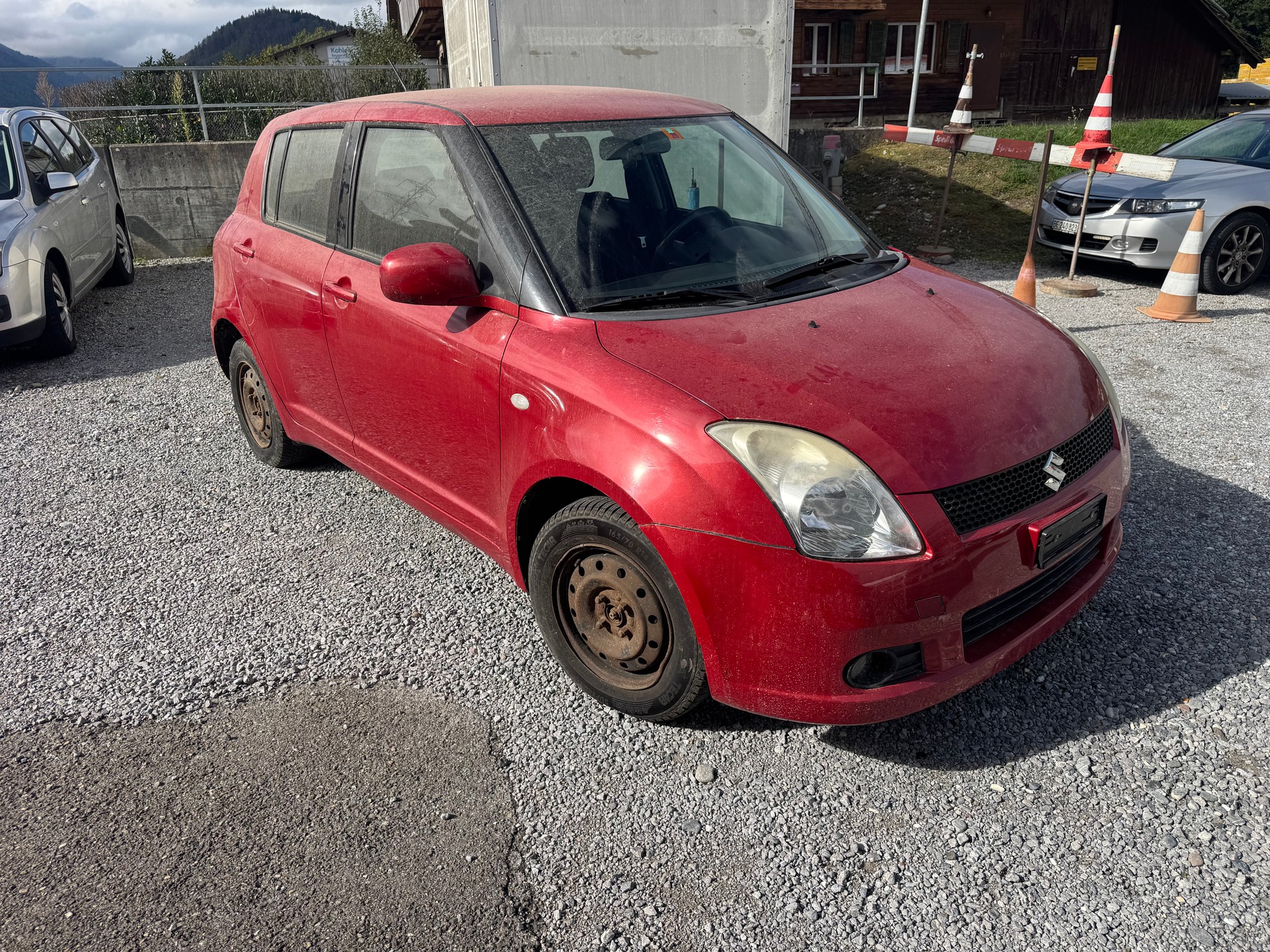 SUZUKI Swift 1.3i 16V GL Top 4x4-image-1