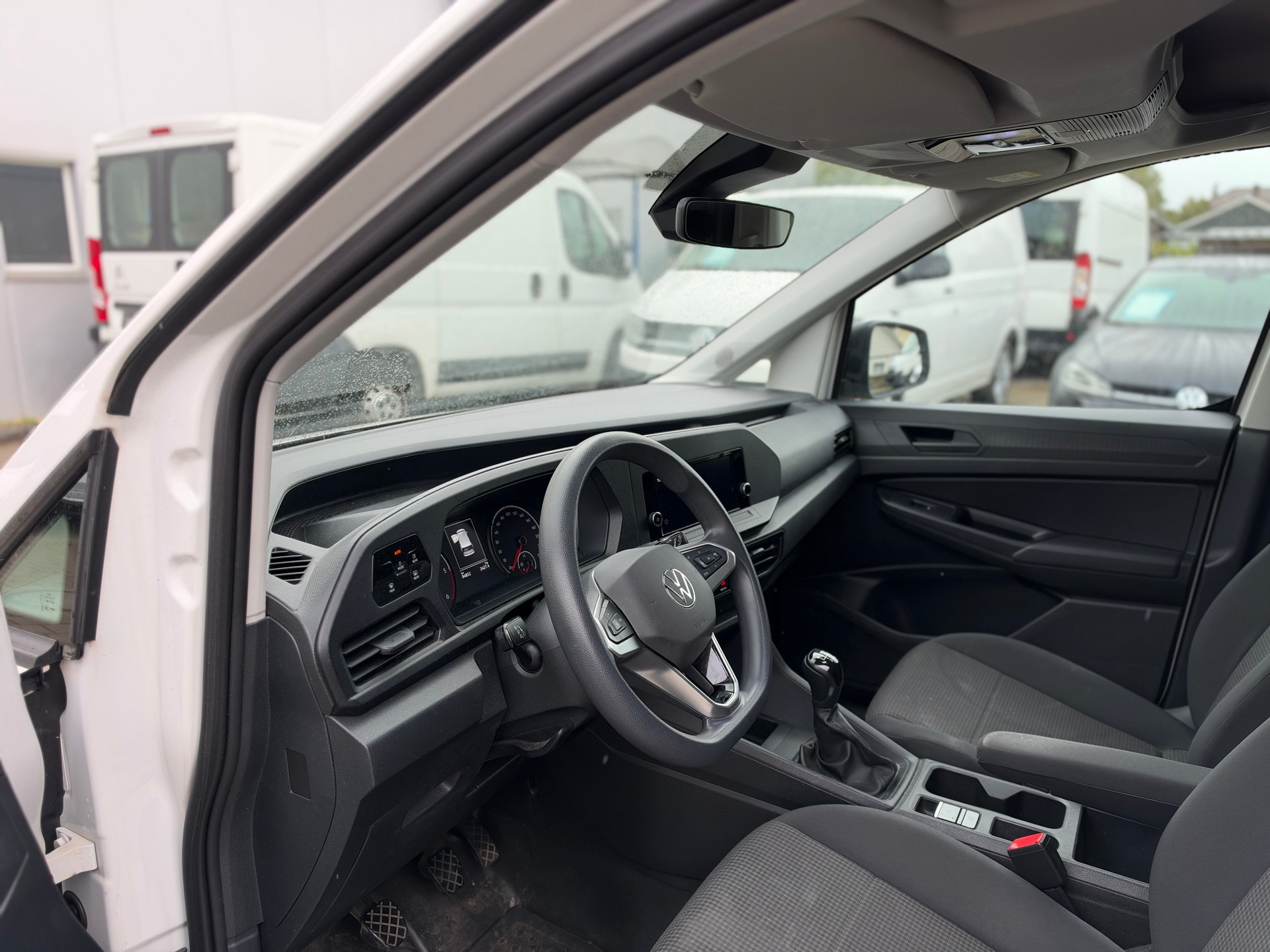 VW Caddy Cargo 2.0TDI-image-9