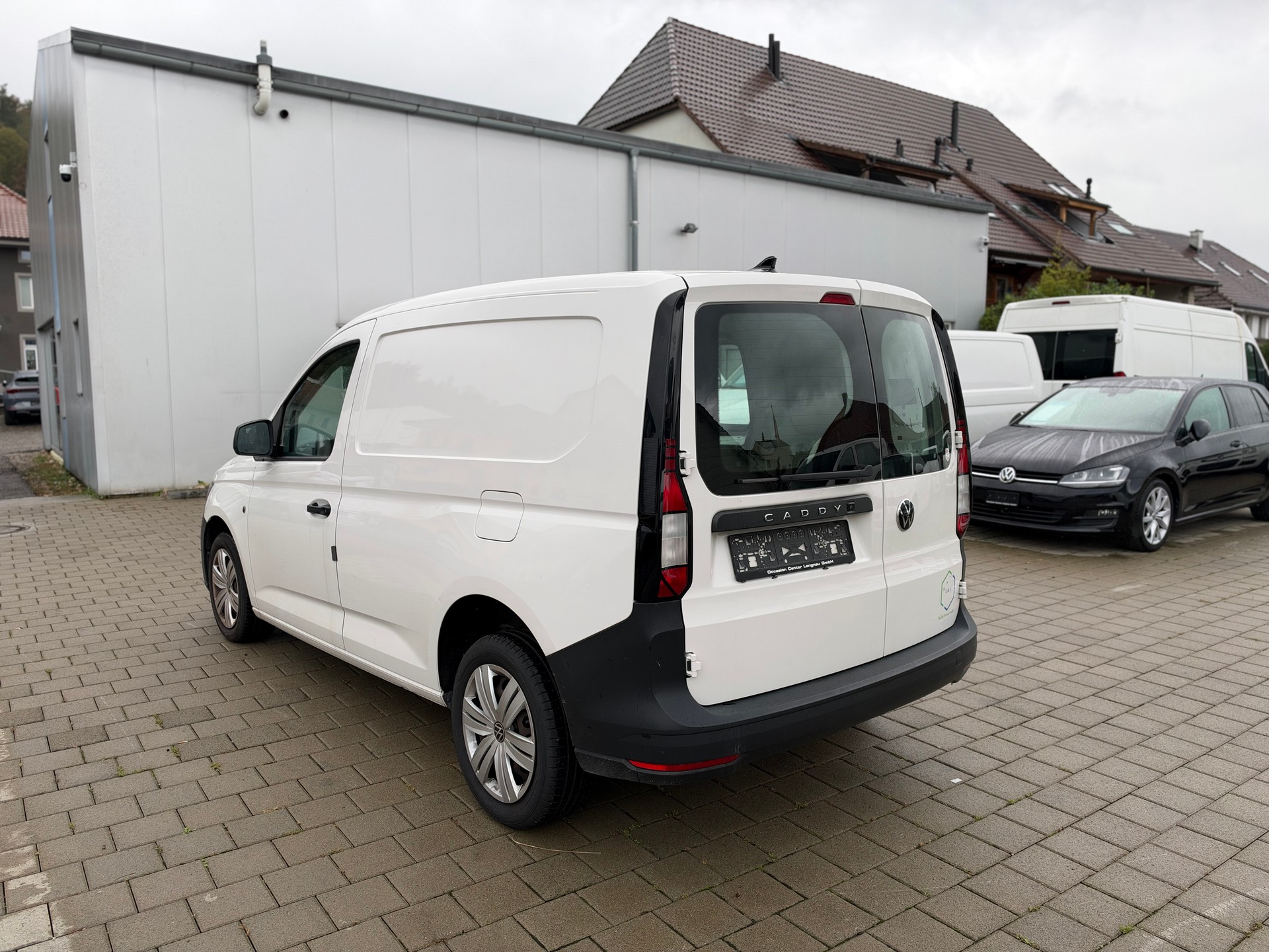 VW Caddy Cargo 2.0TDI-image-6