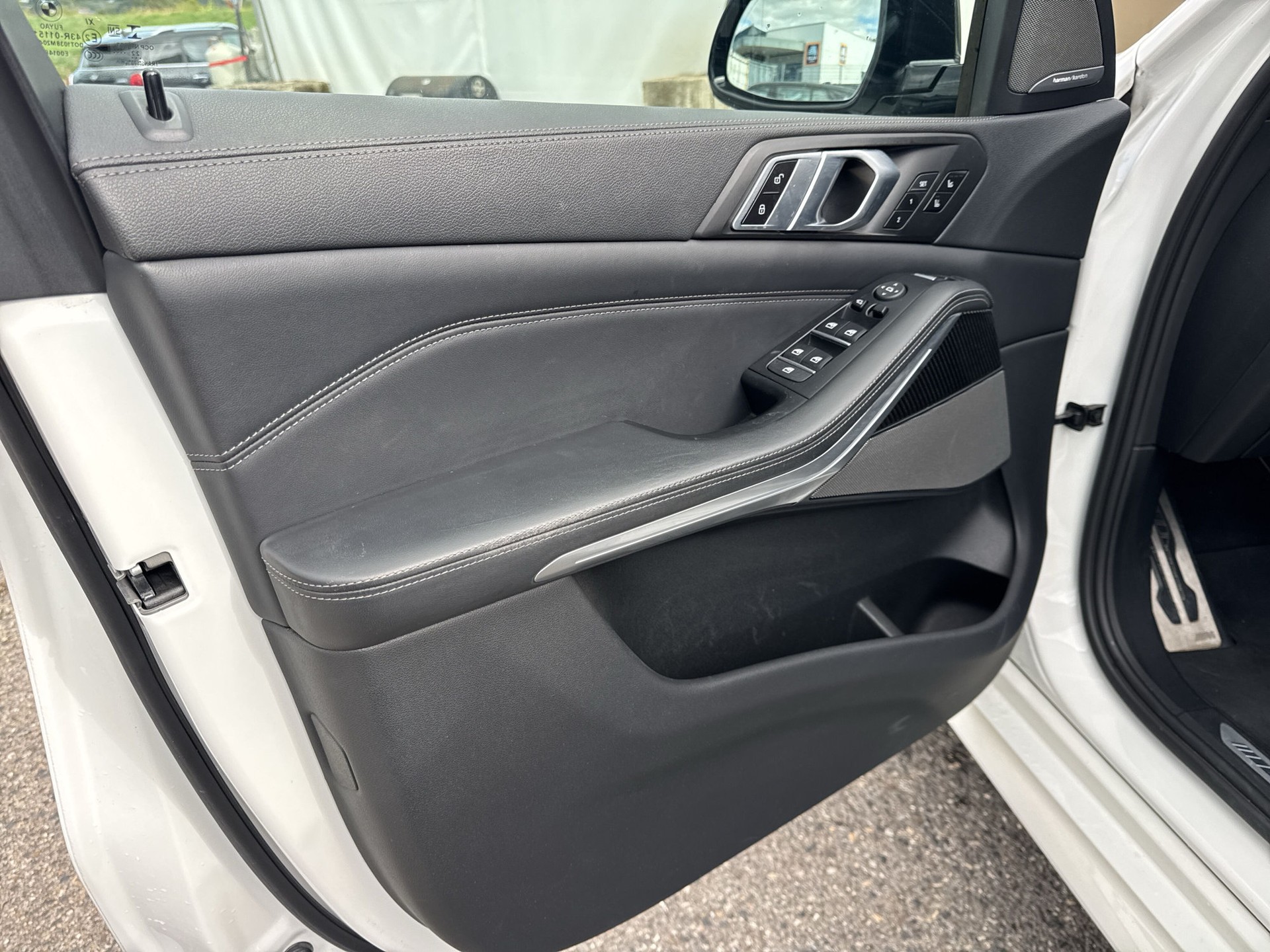 BMW X5 xDrive 48V 30d M Sport Steptronic-image-16