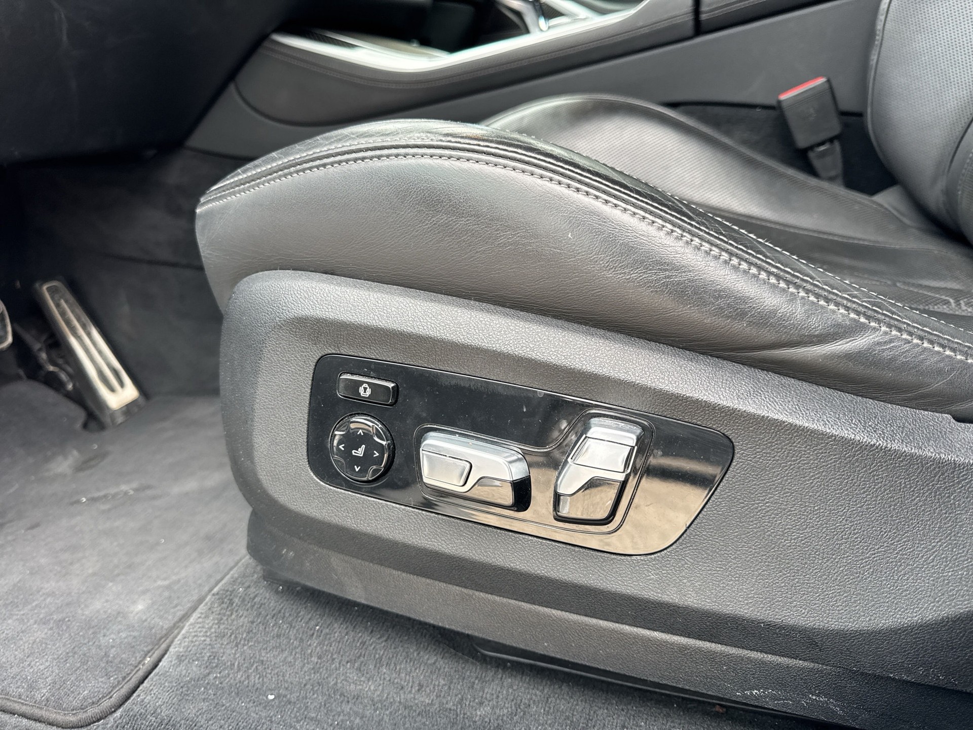 BMW X5 xDrive 48V 30d M Sport Steptronic-image-18