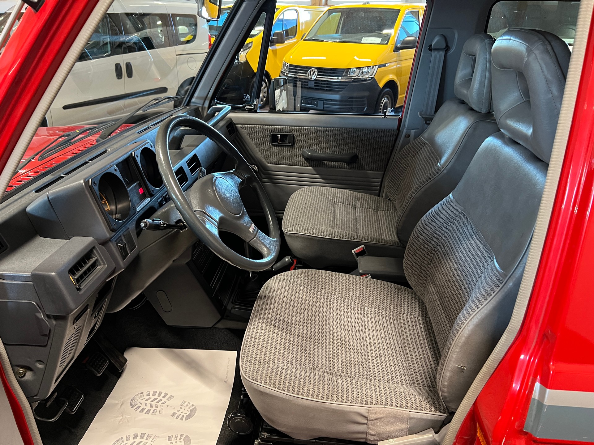 MITSUBISHI Pajero 2.6 Metal Top-image-8