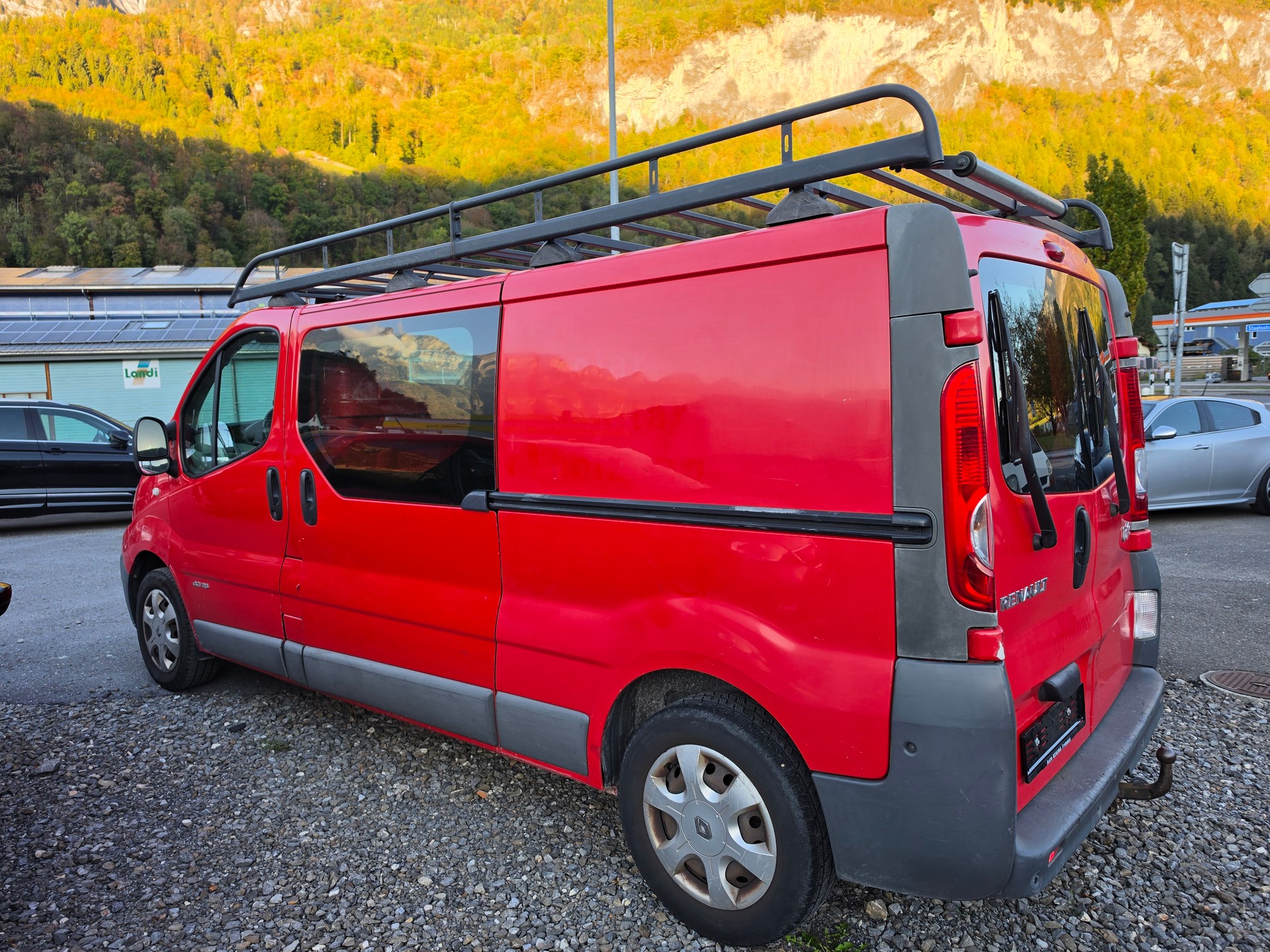RENAULT Trafic 2.0 dCi 115 2.9t L2H1-image-1