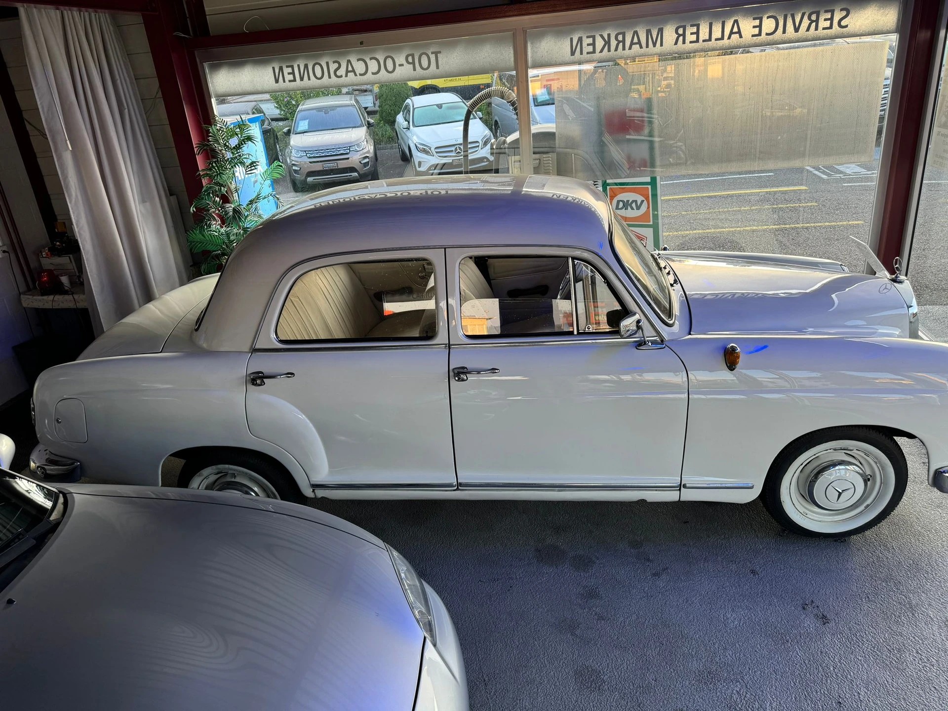MERCEDES-BENZ 180 D PONTON *** 13.20 VORHANDEN **-image-3