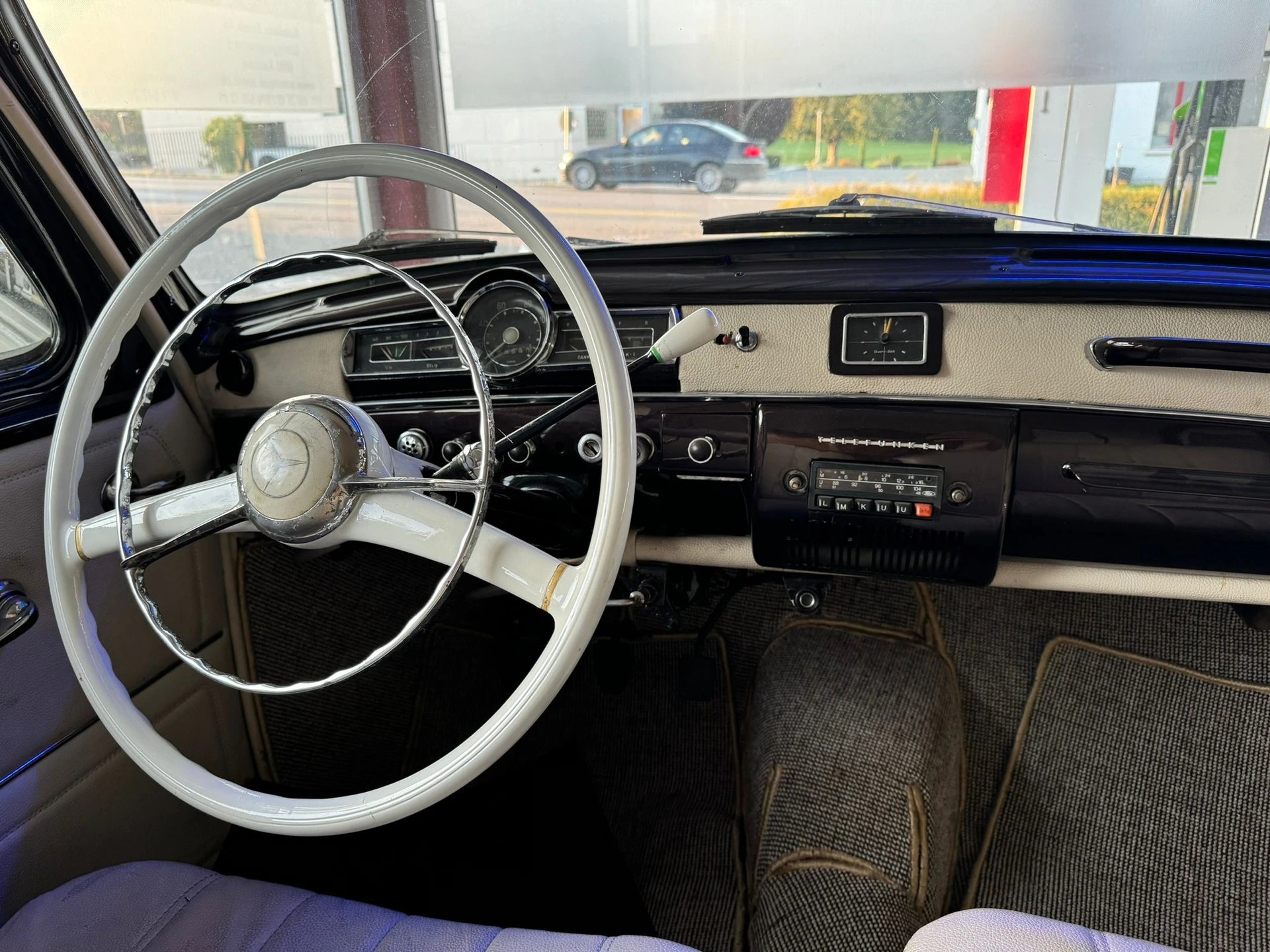 MERCEDES-BENZ 180 D PONTON *** 13.20 VORHANDEN **-image-8